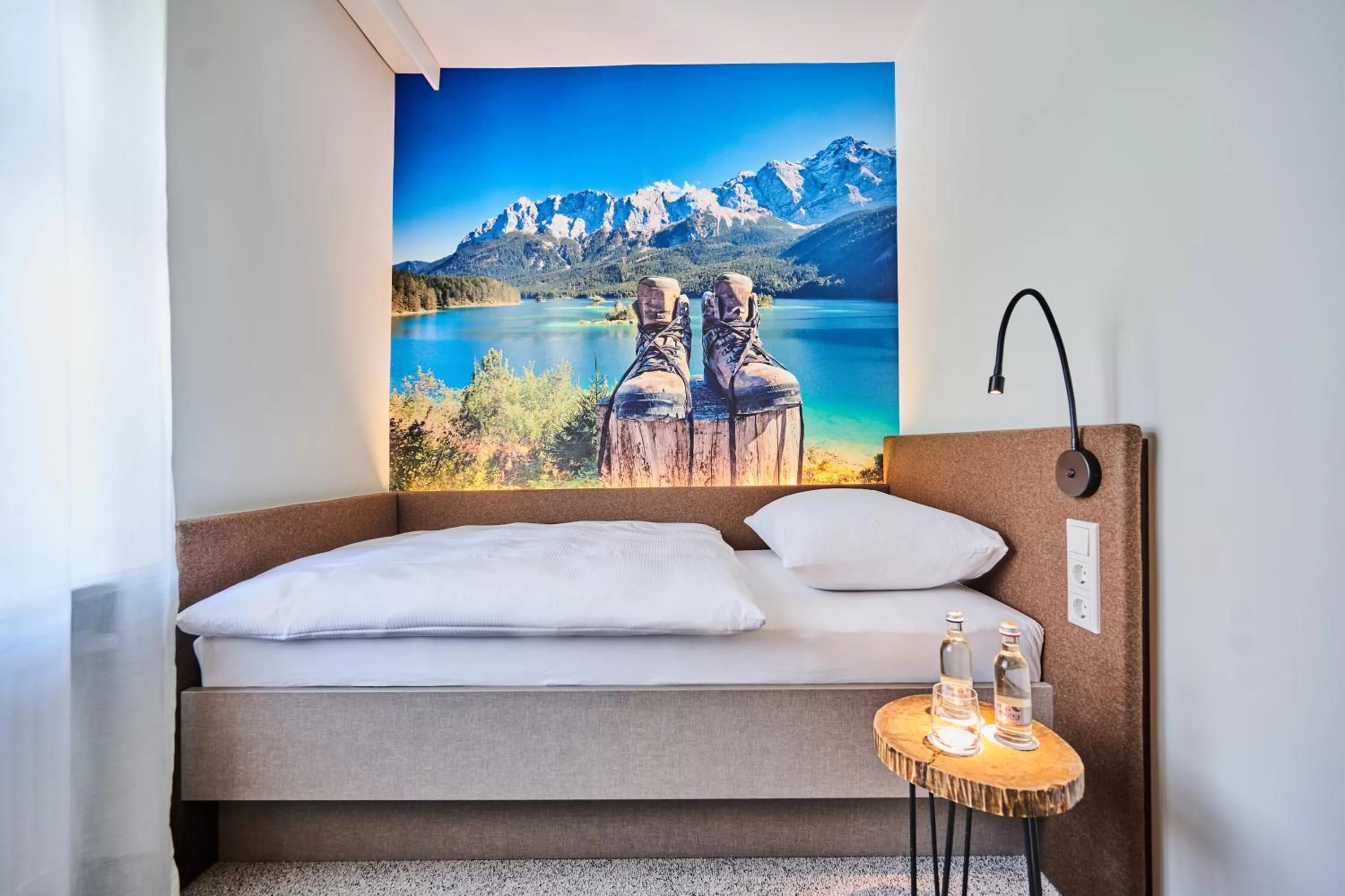 Photo of the whole room, Bed in Hotel Zur Post Altötting