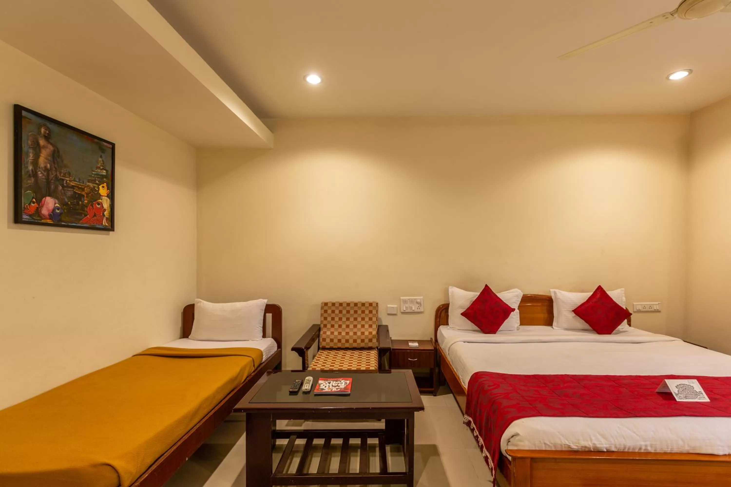 Bedroom, Bed in KSTDC Hotel Mayura Velapuri Belur