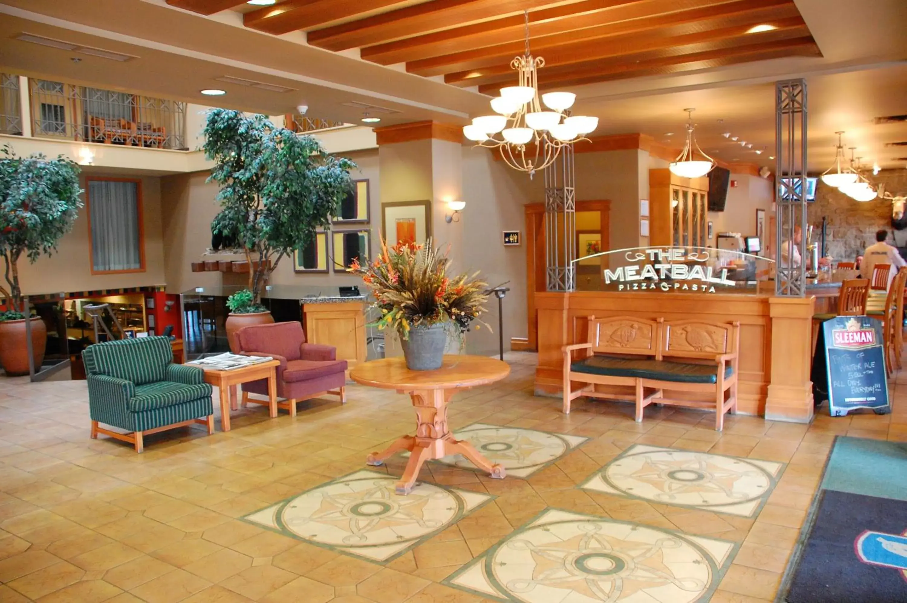 Lobby or reception in Banff Ptarmigan Inn