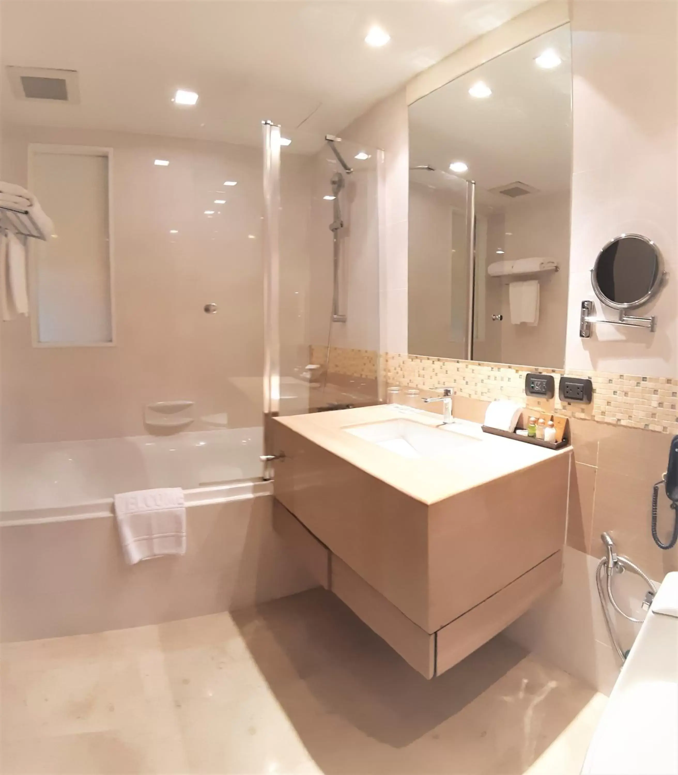 Shower, Bathroom in Amora NeoLuxe Suites Hotel