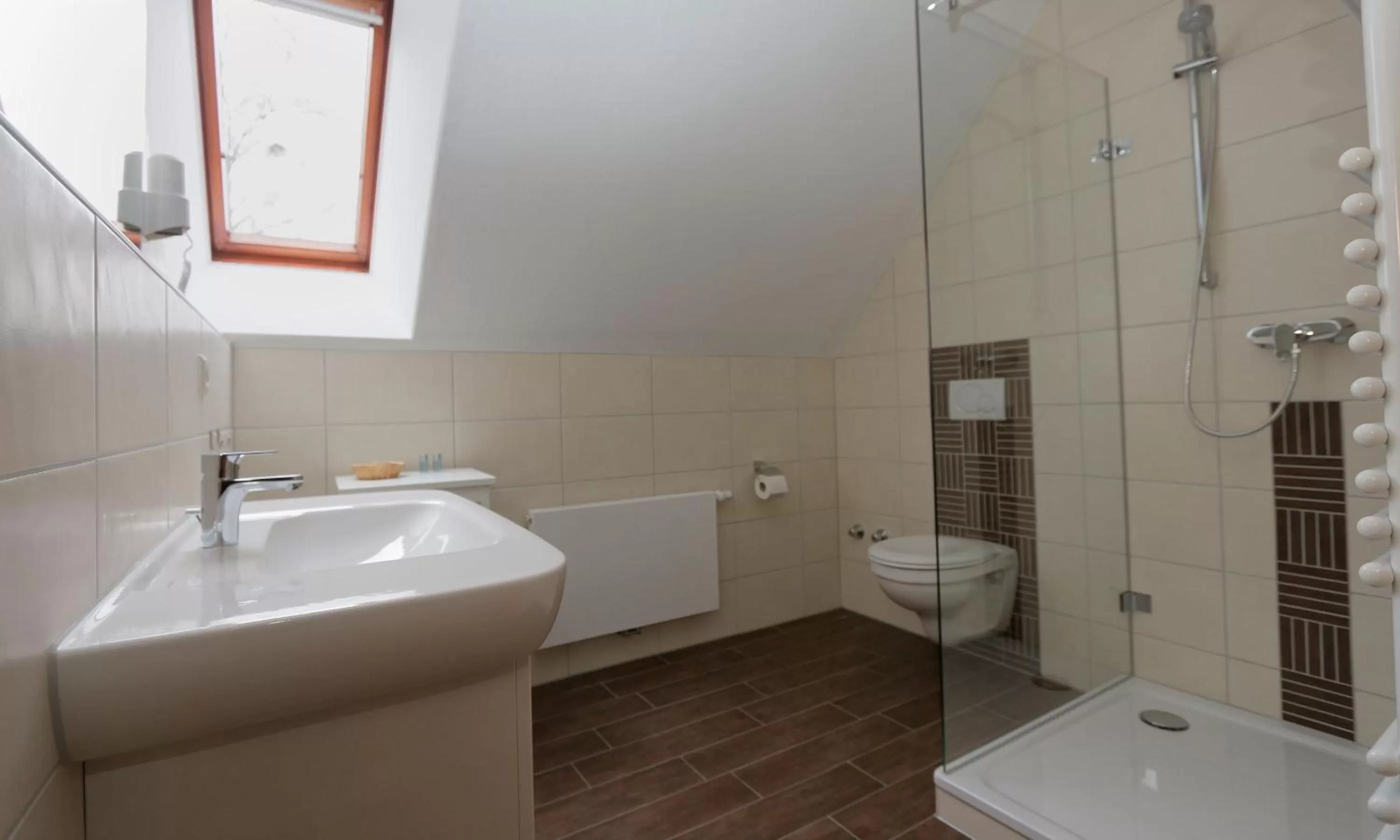 Bathroom in Gasthof Lafrenz