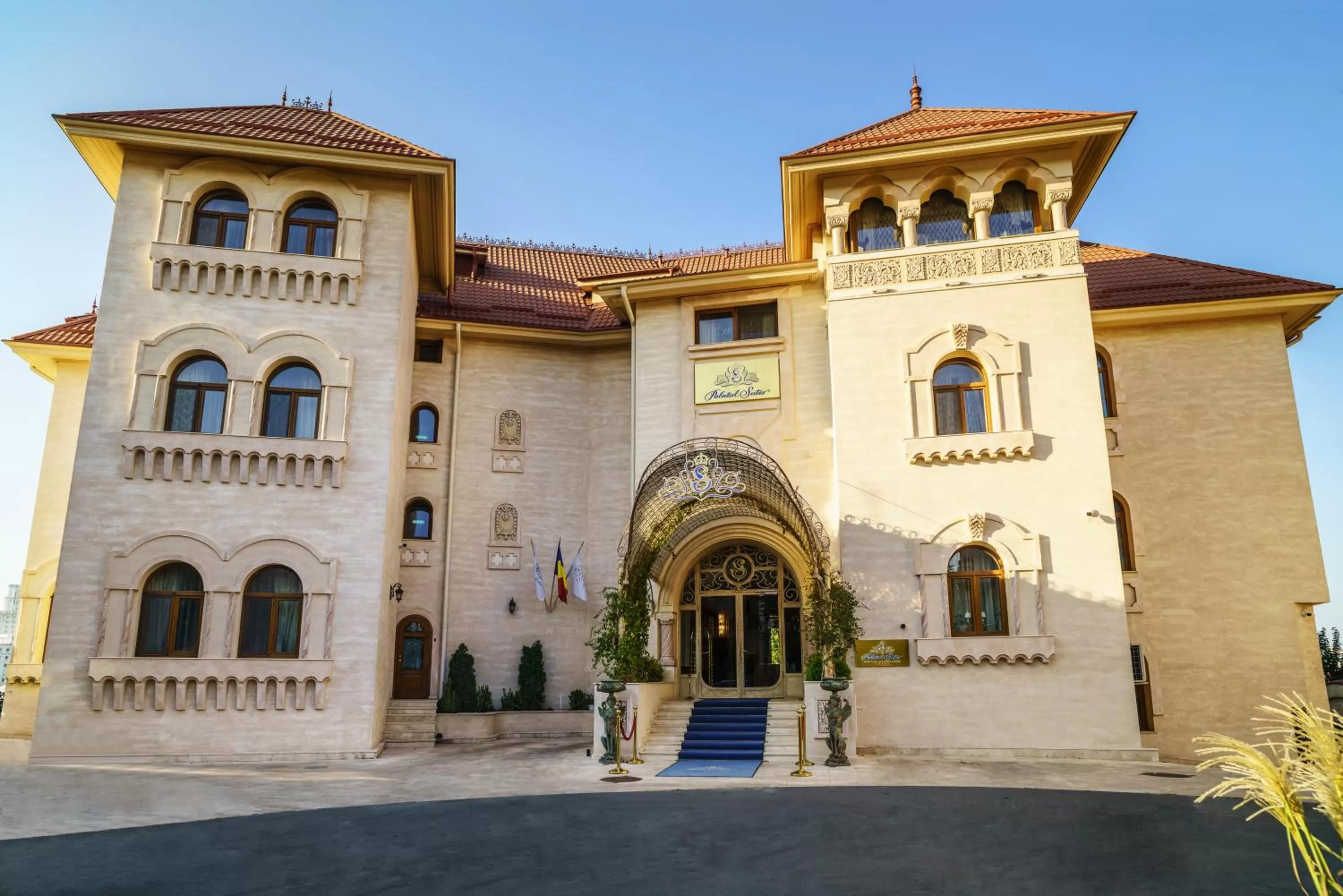 Facade/entrance in Suter Palace Heritage Boutique Hotel