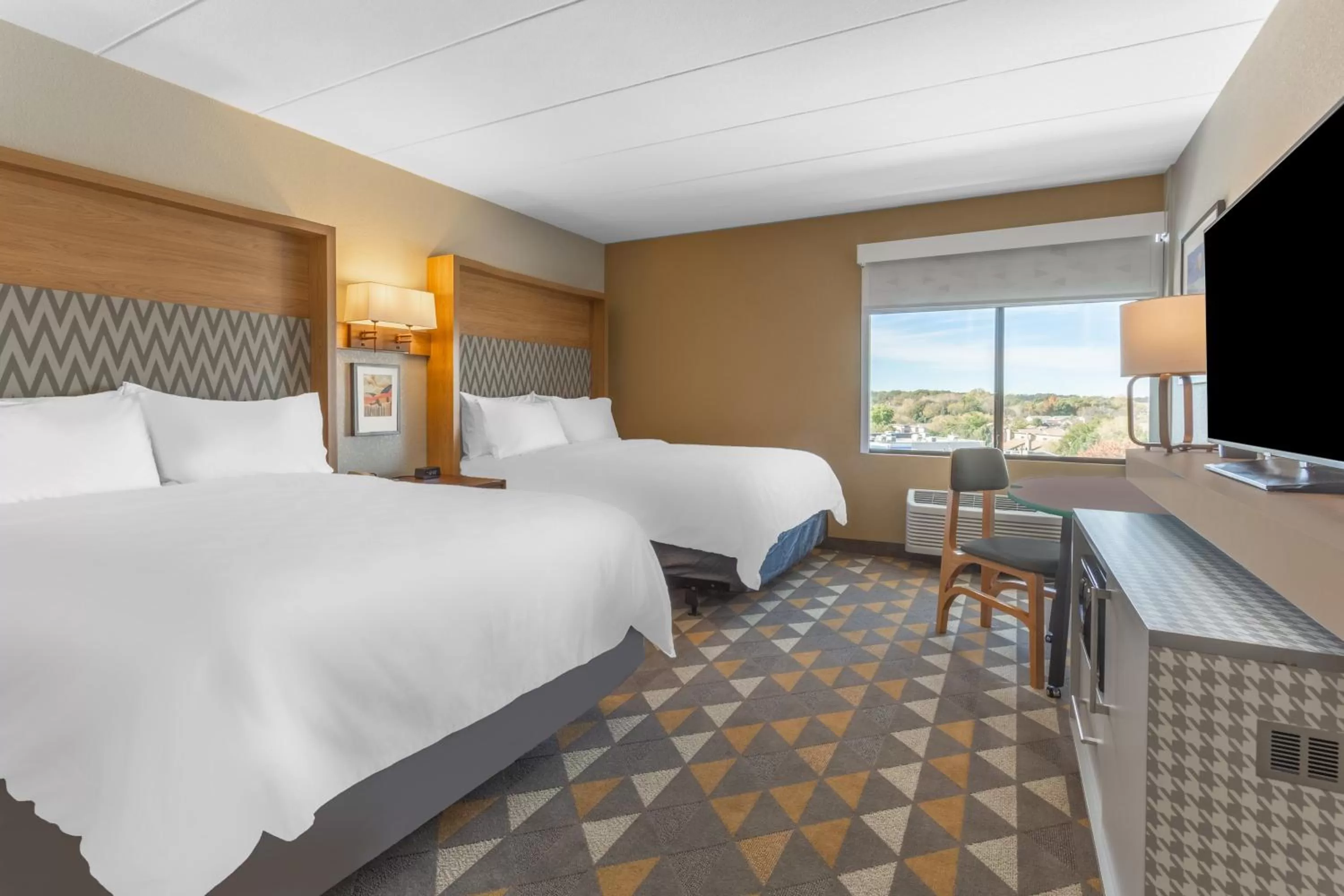 Photo of the whole room, Bed in Holiday Inn Rockford by IHG