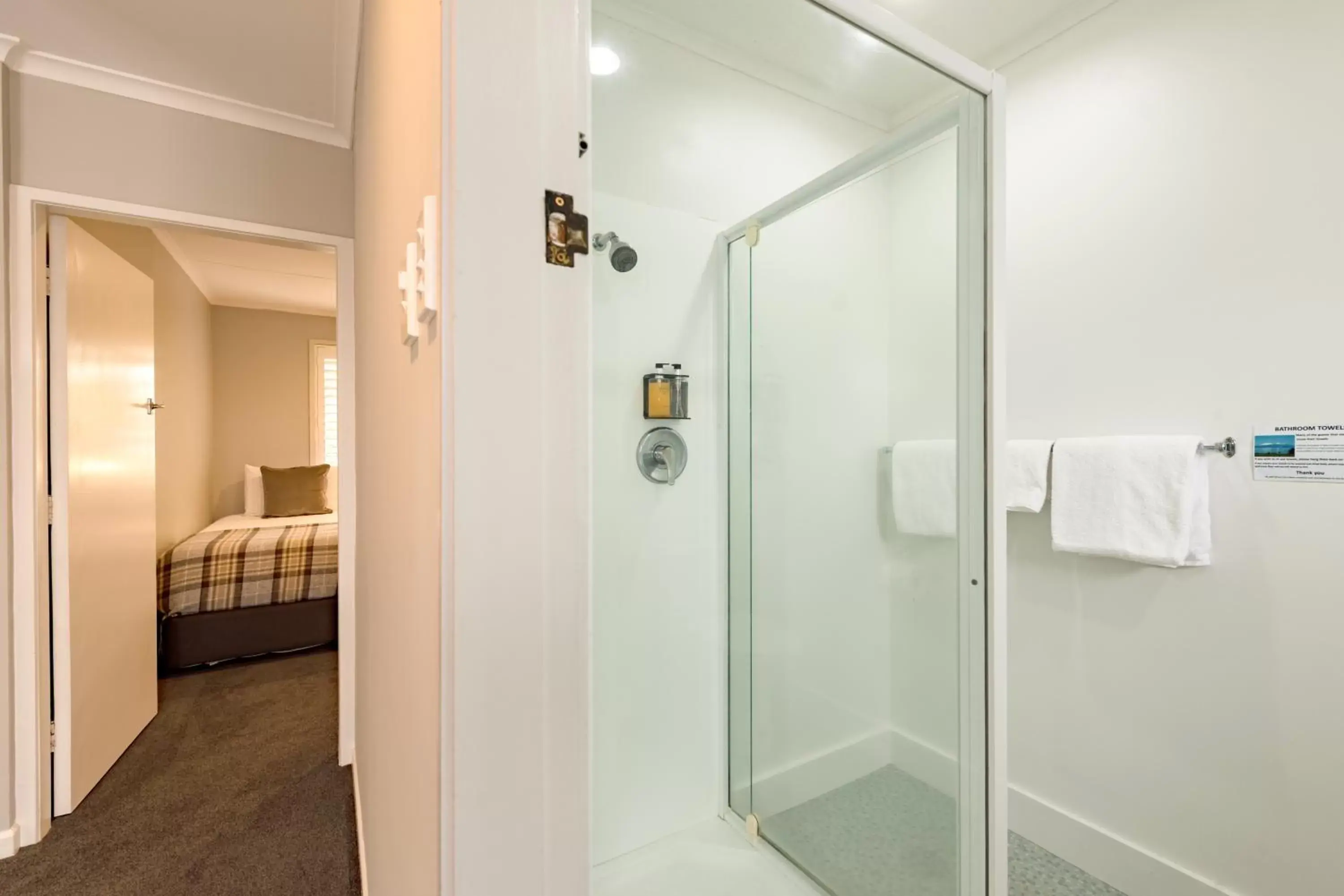 Bathroom in Suncourt Hotel & Conference Centre