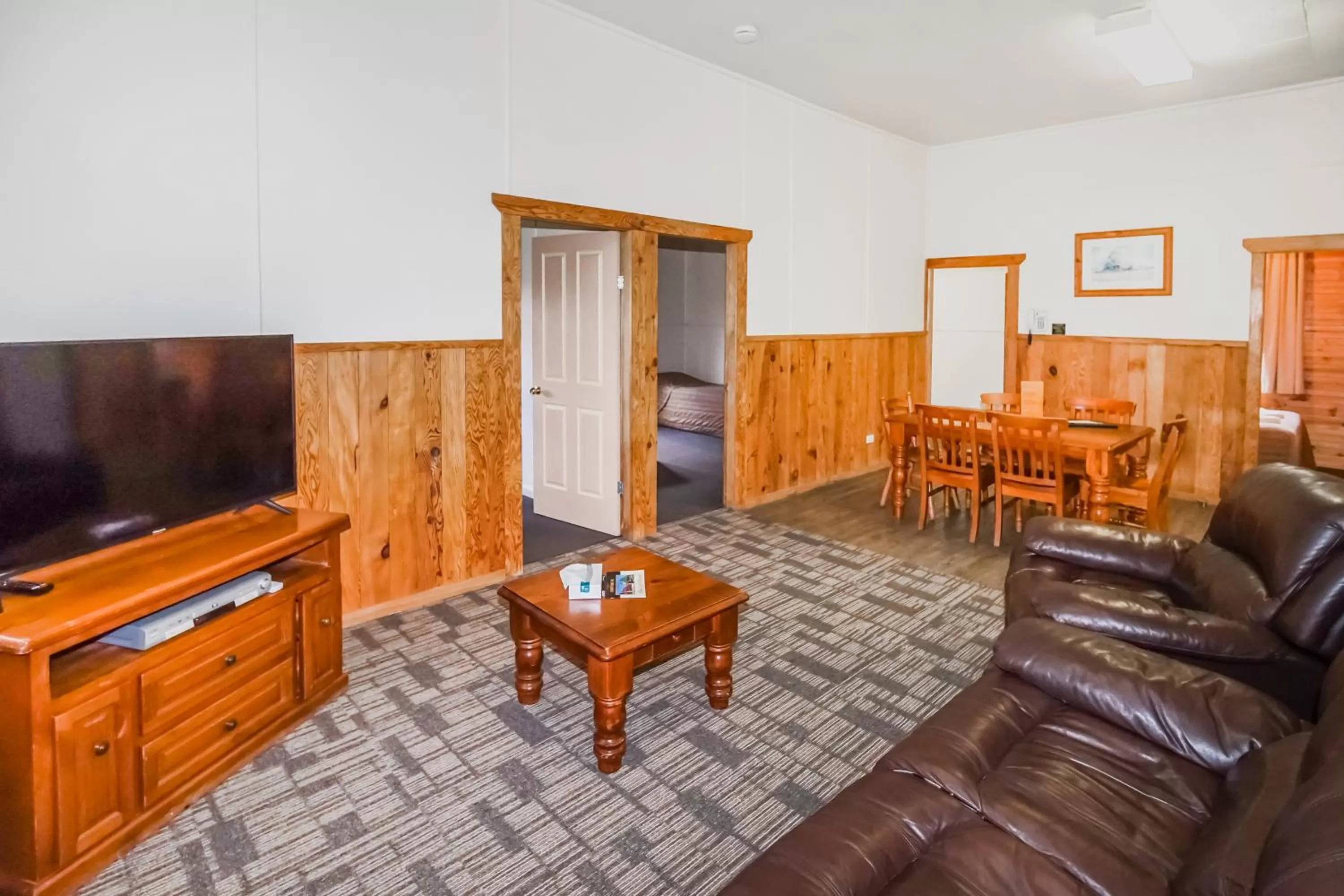 Living room in Black Gold Motel