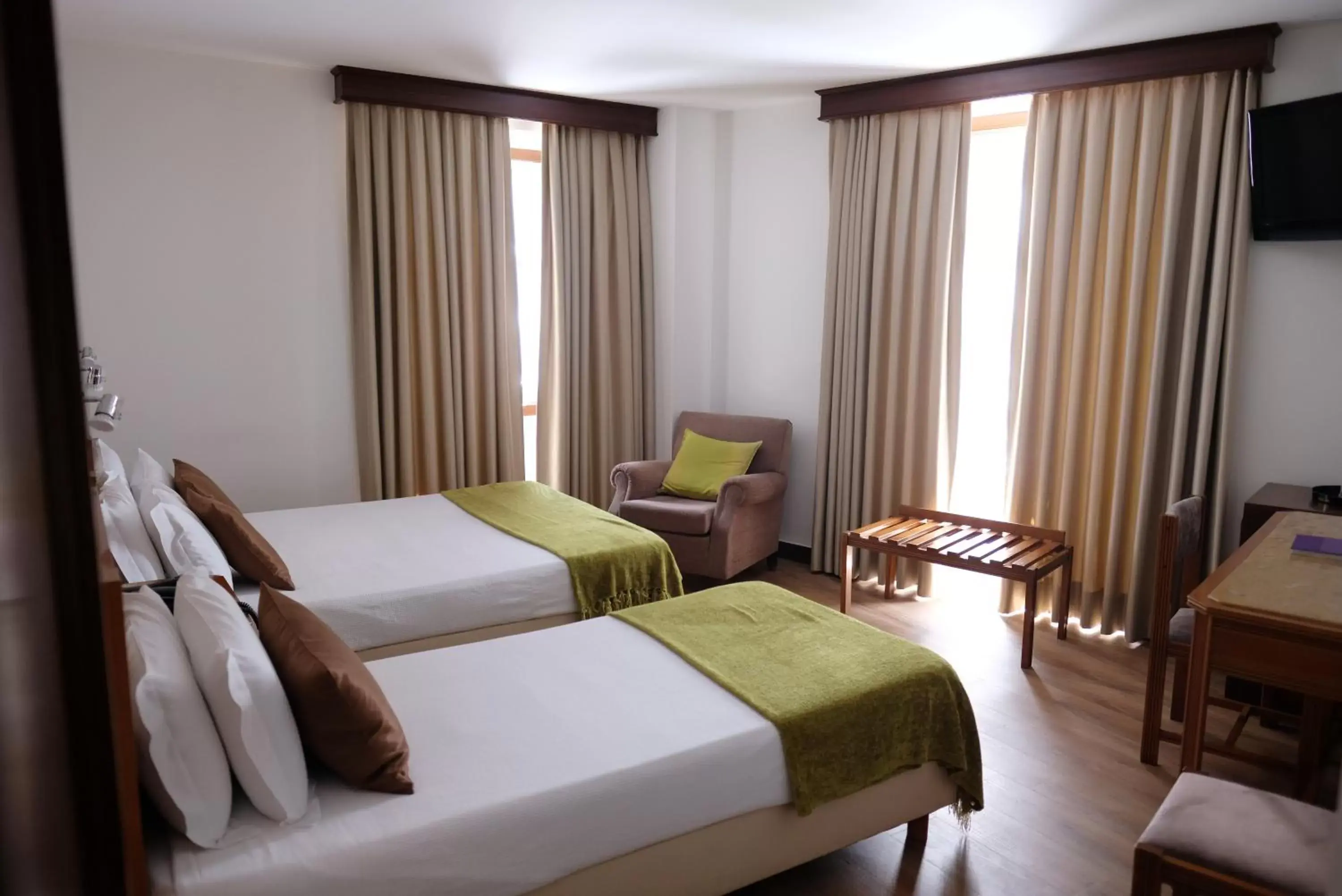 Bedroom, Bed in Hotel Dona Sofia