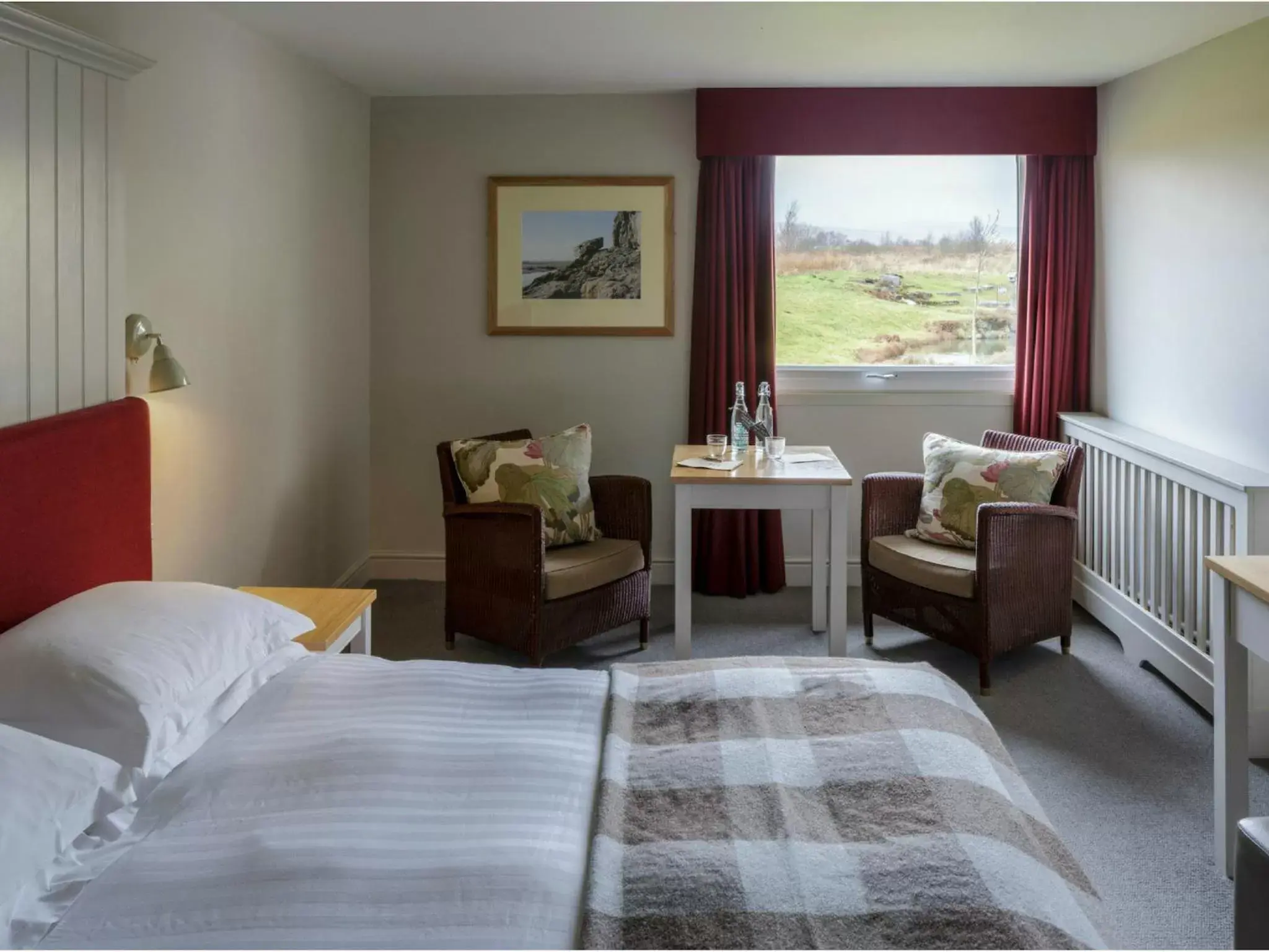 Bedroom, Bed in Westmorland Hotel Tebay