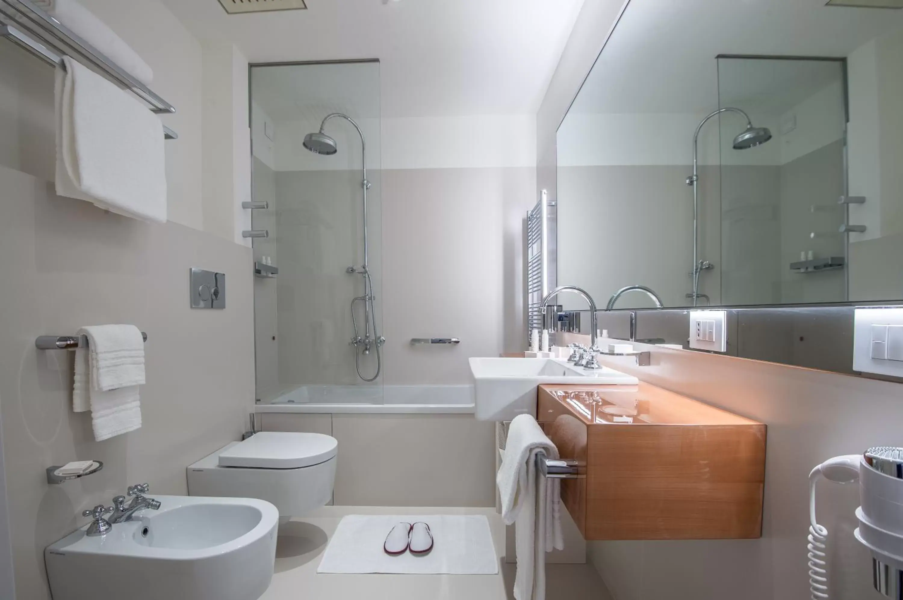 Bathroom in Hotel Rialto