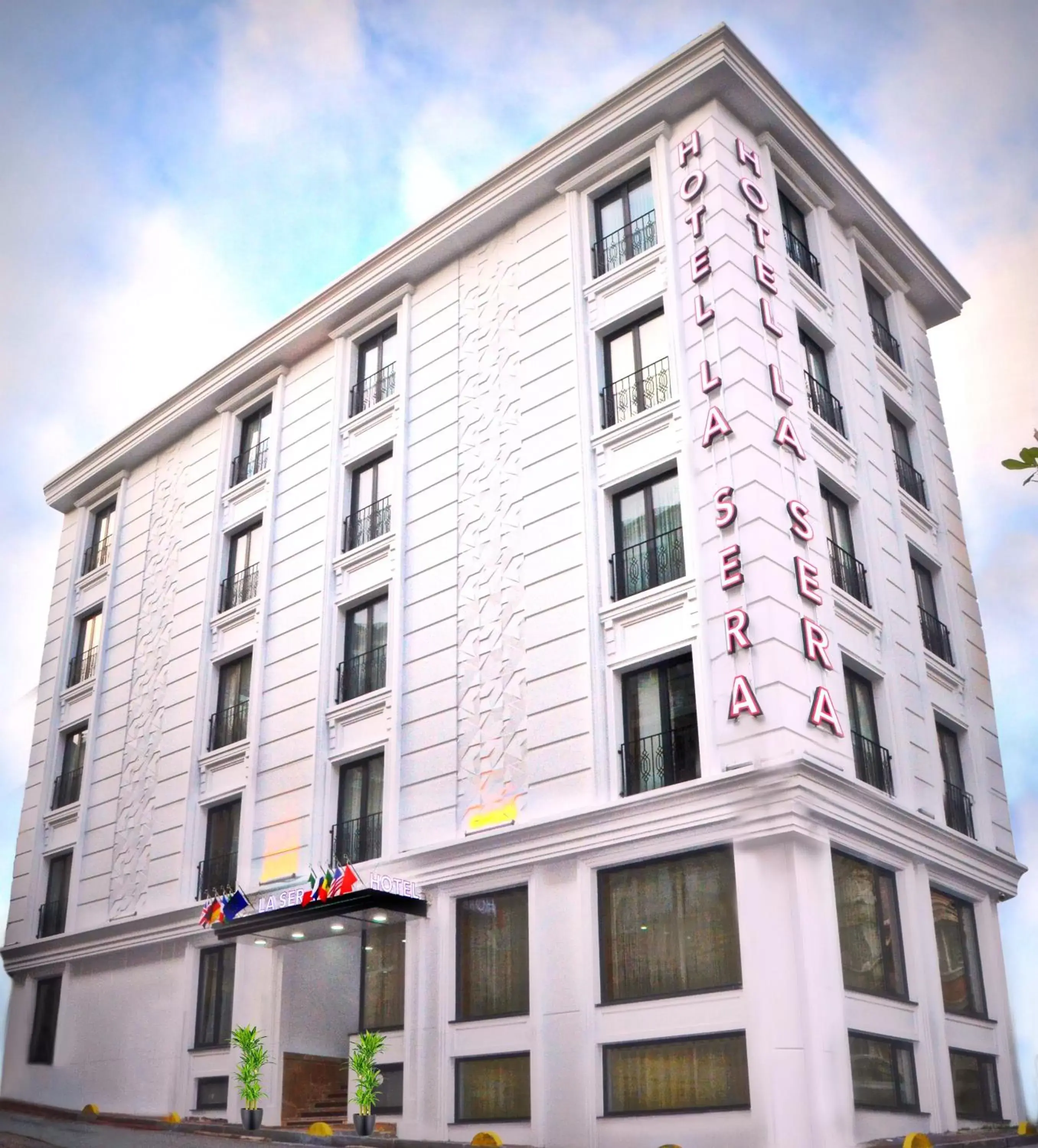 Property building in Hotel La SERA Property building in Hotel La SERA