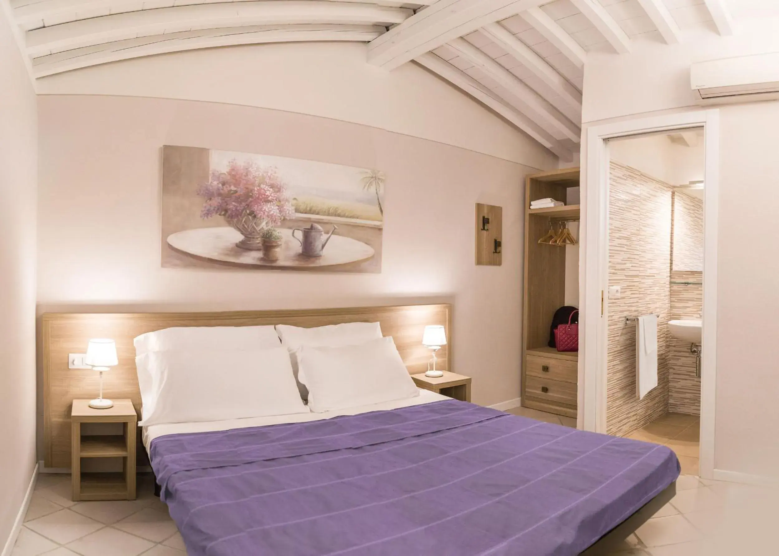 Bedroom, Bed in hu Norcenni Girasole Village