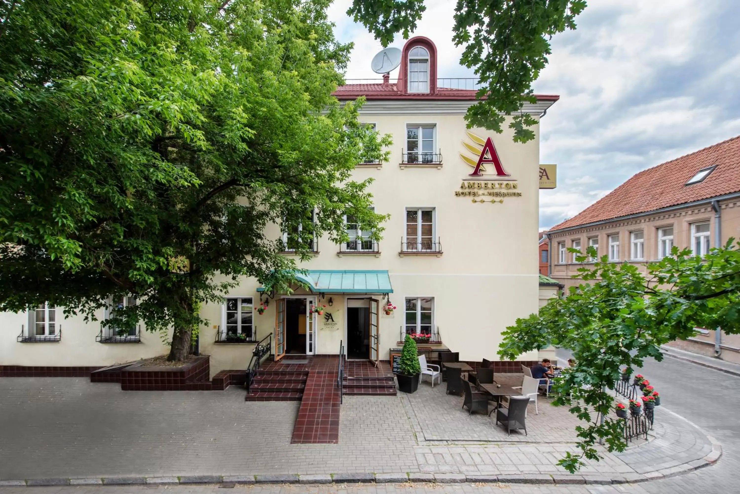 Facade/entrance, Property Building in Amberton Cozy Hotel Kaunas