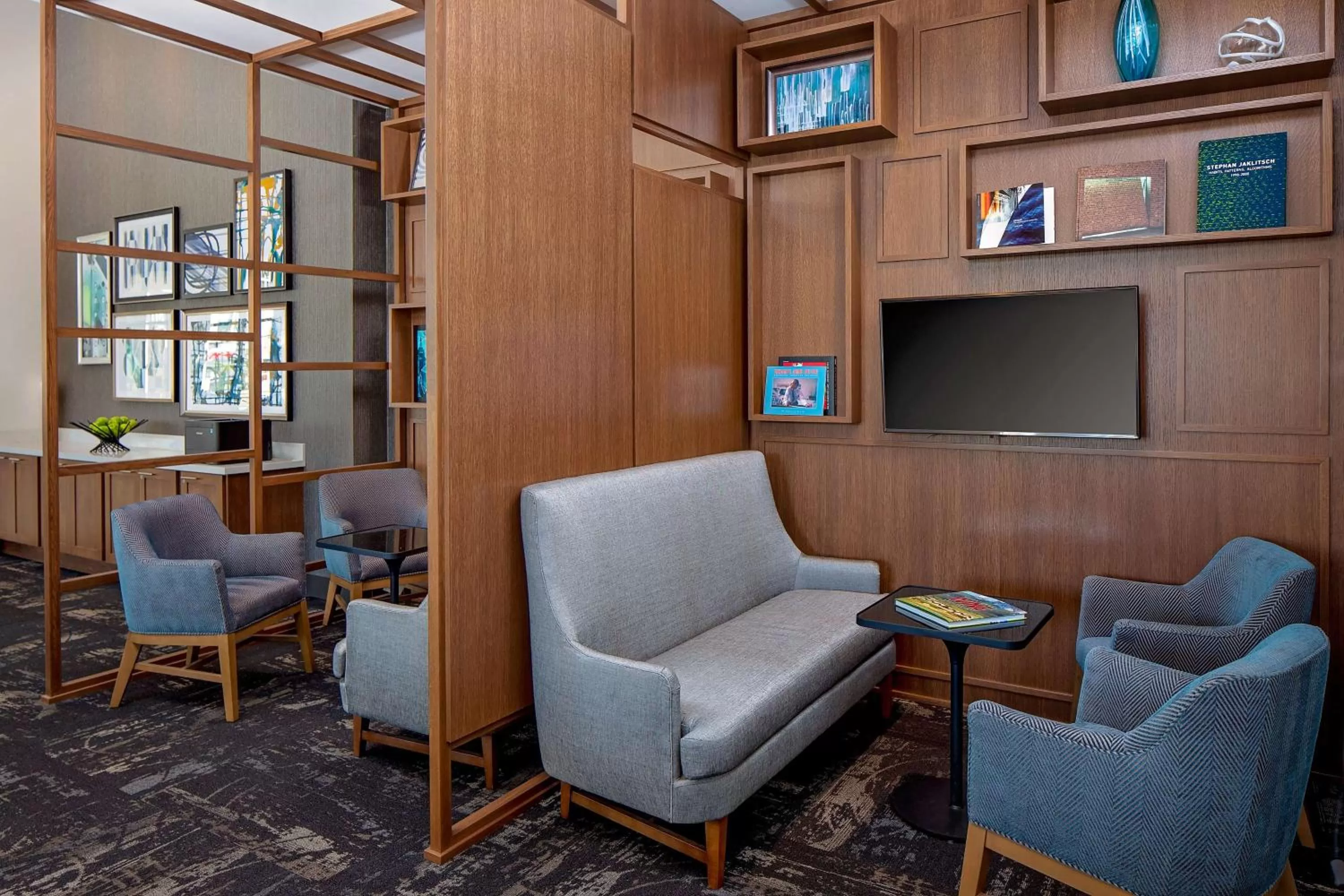 Lobby or reception in Hyatt Place Glendale/Los Angeles
