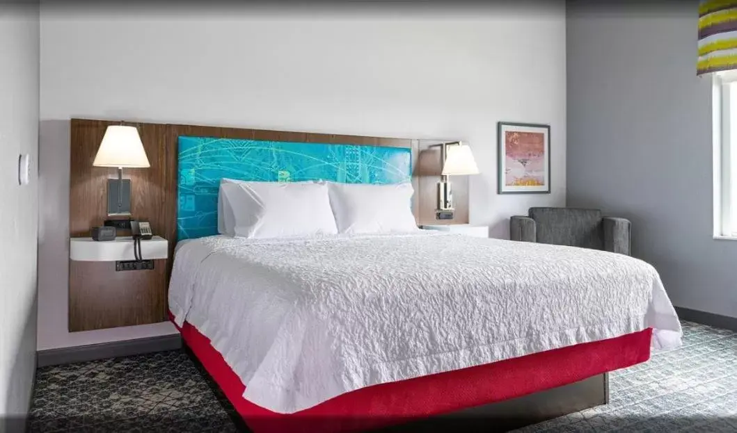 Bed in Hampton Inn & Suites Port Lavaca, Tx