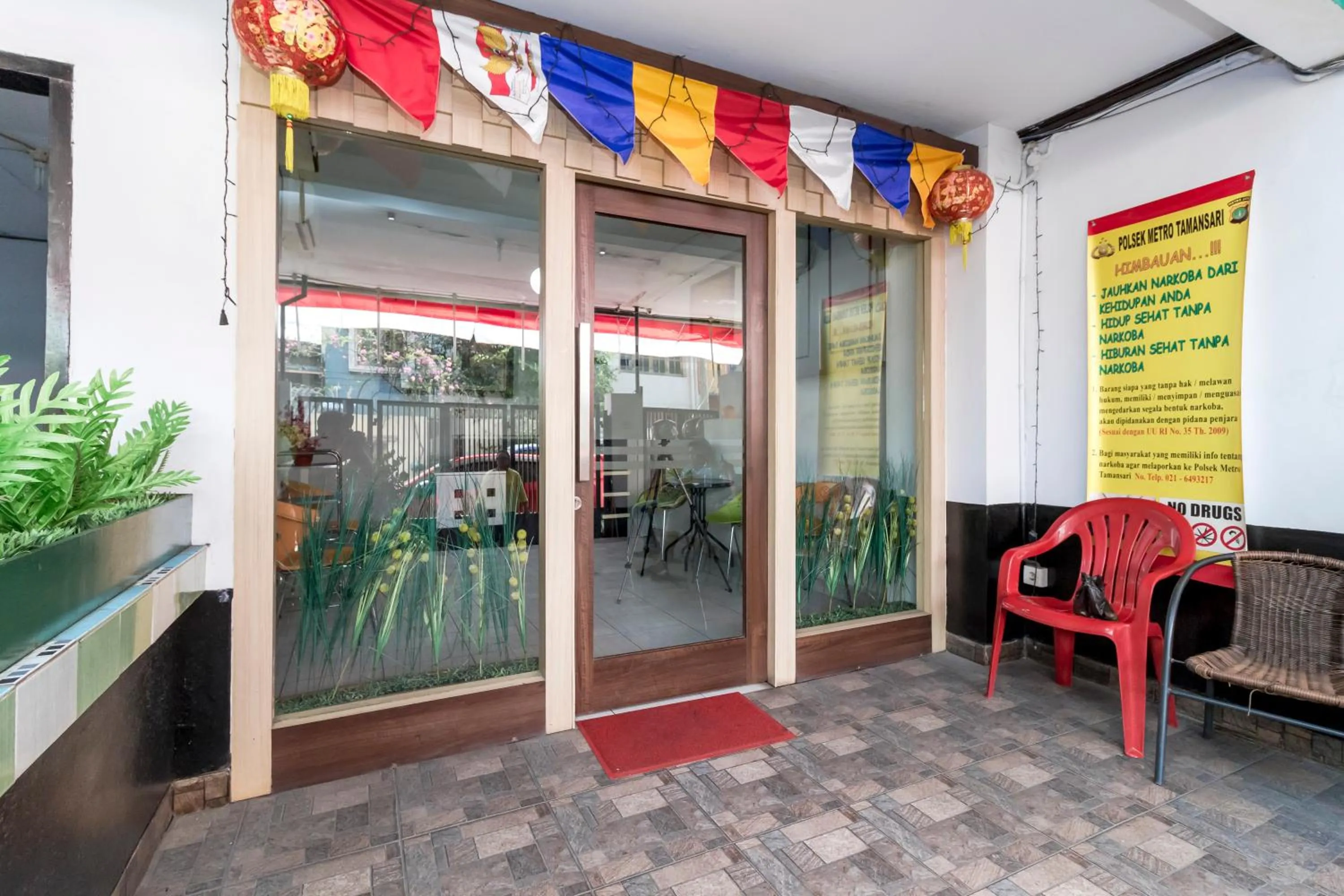 Property building in Reddoorz near Gajah Mada Plaza 2