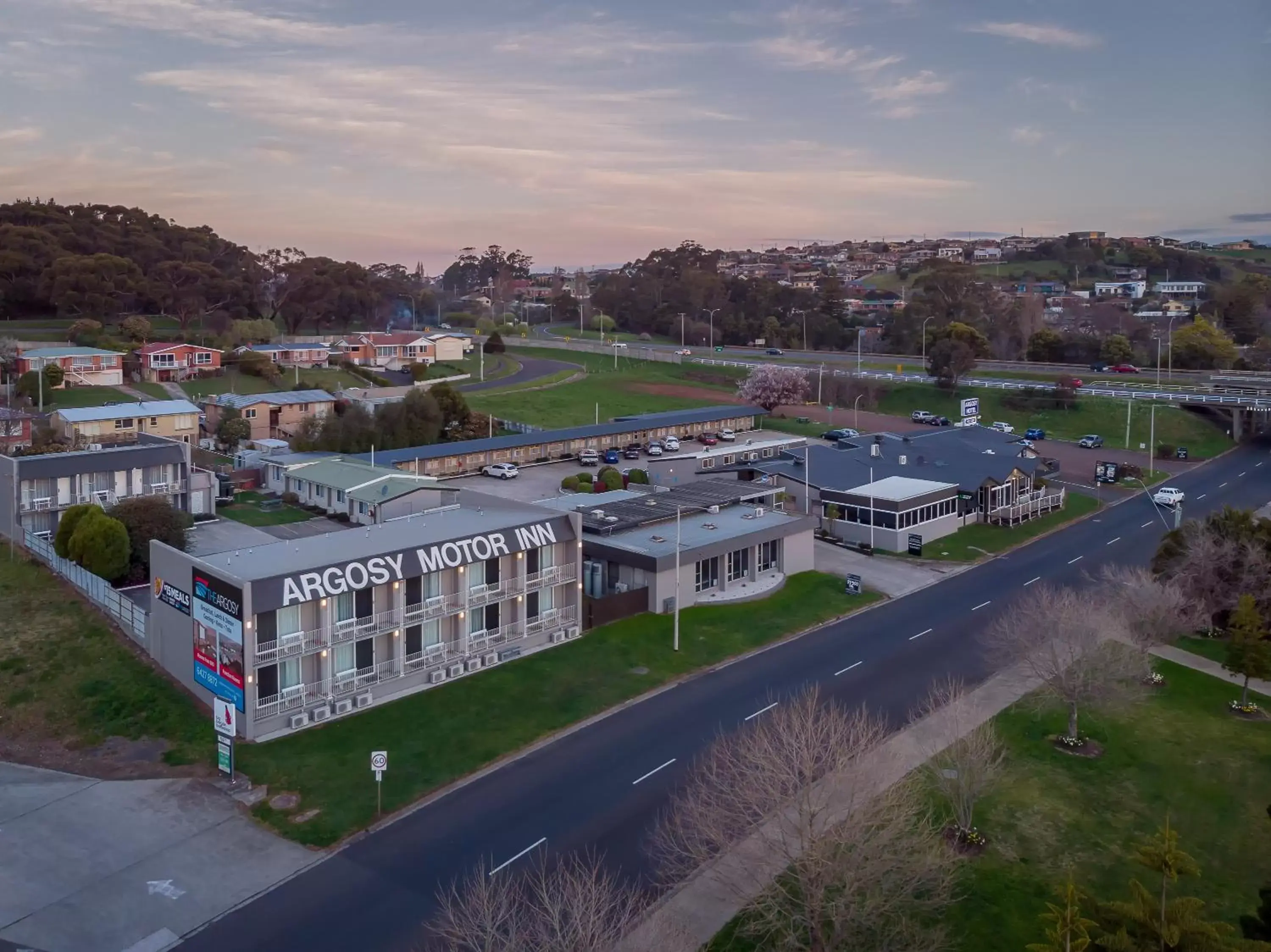 Bird's eye view, Bird's-eye View in Argosy Motor Inn