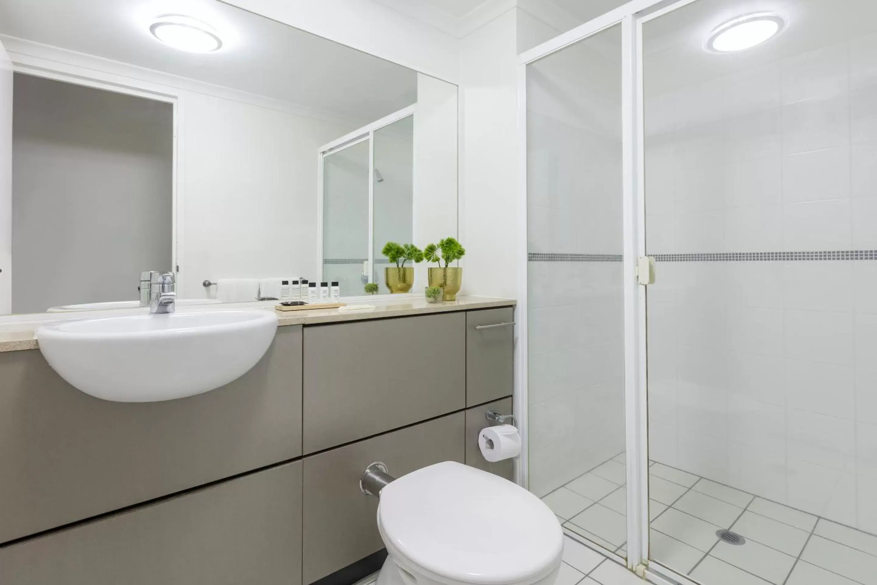 Toilet, Bathroom in iStay River City Brisbane