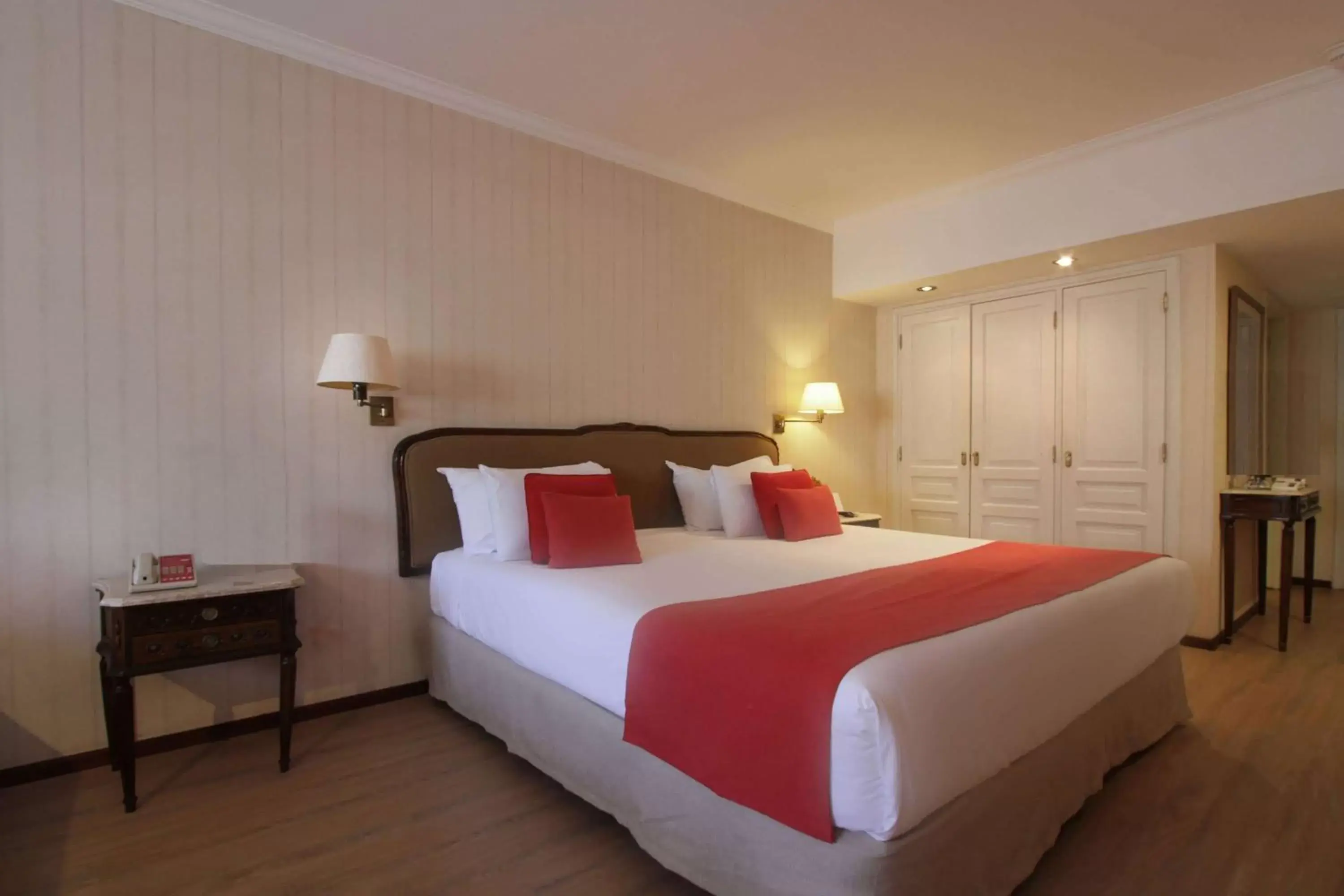 Photo of the whole room, Bed in Ramada by Wyndham Buenos Aires Centro