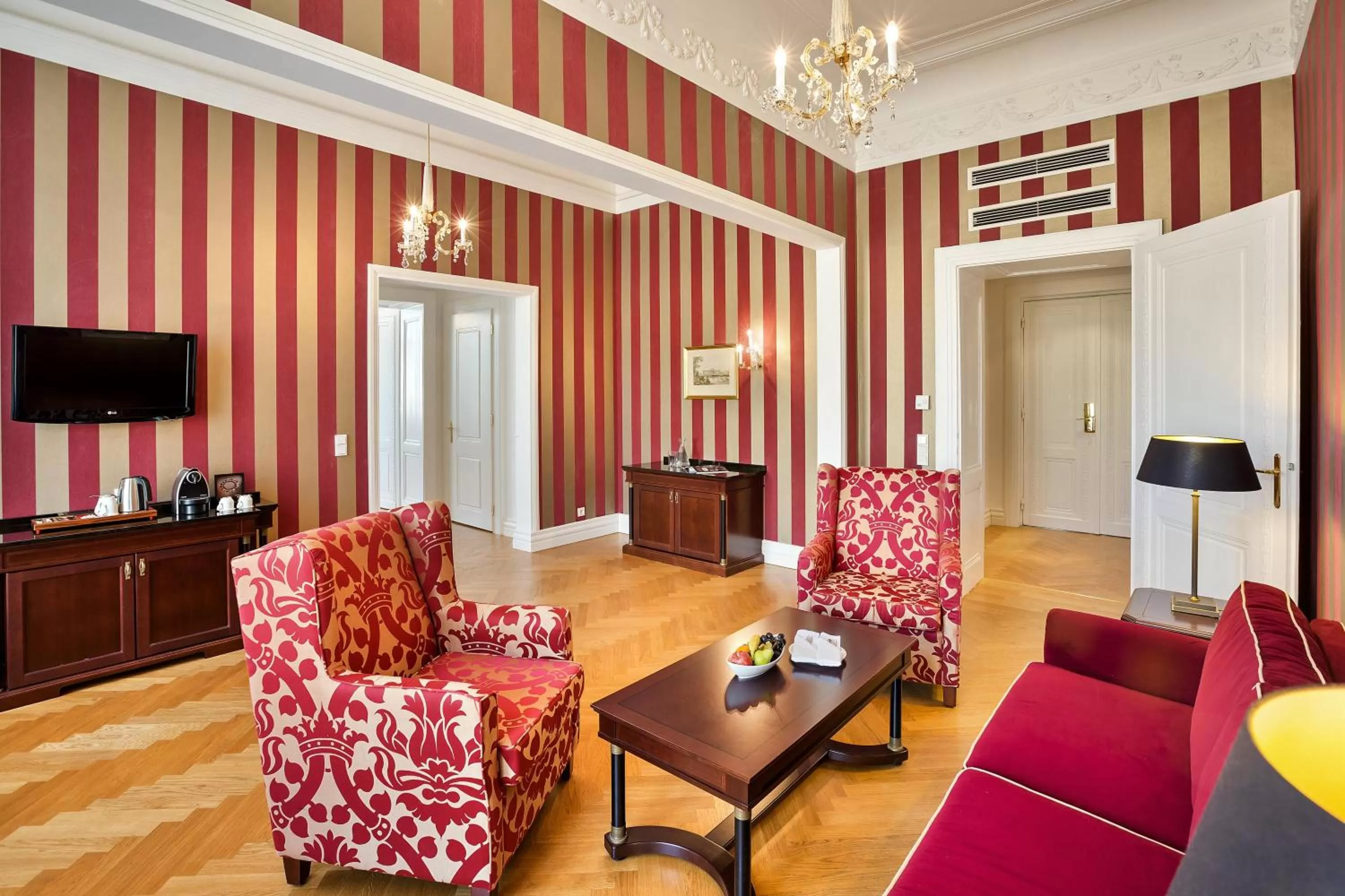 Photo of the whole room in Austria Trend Parkhotel Schönbrunn Wien