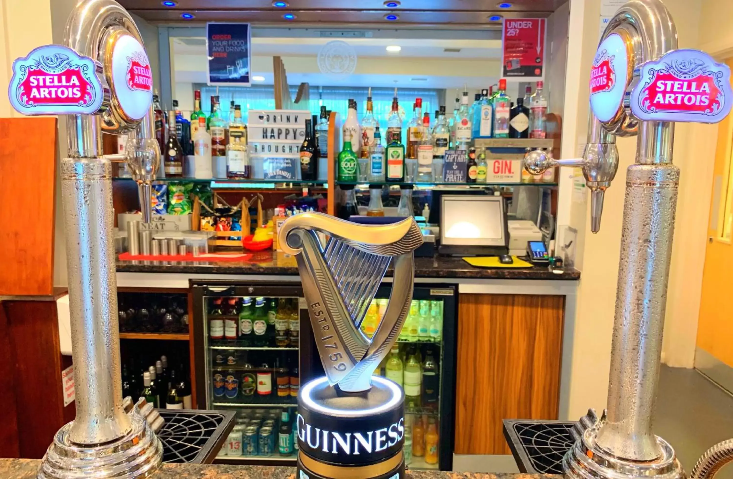 Lounge or bar in Holiday Inn Express Leicester City by IHG Lounge or bar in Holiday Inn Express Leicester City by IHG