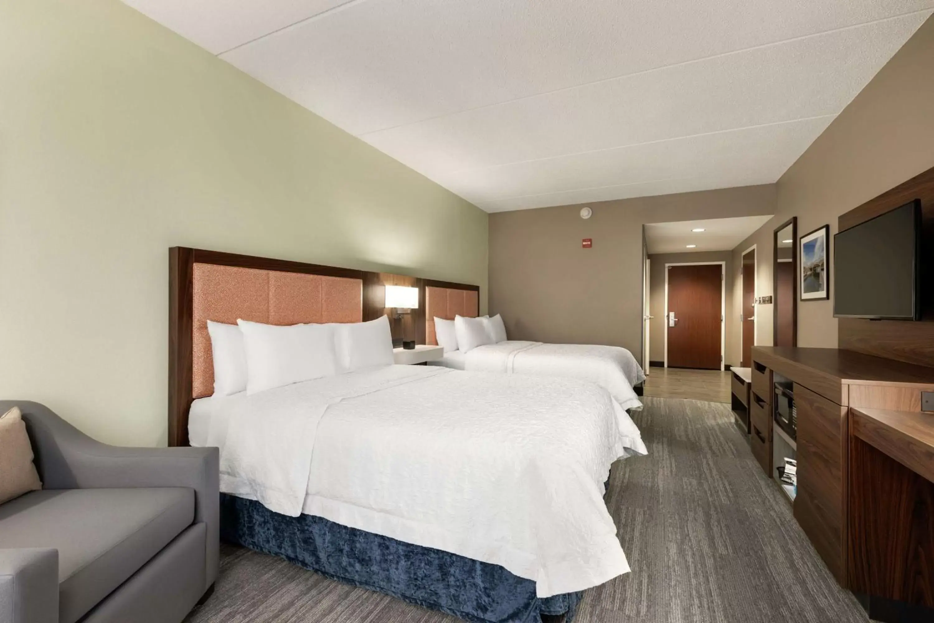 Bedroom, Bed in Hampton Inn & Suites Frederick/Fort Detrick