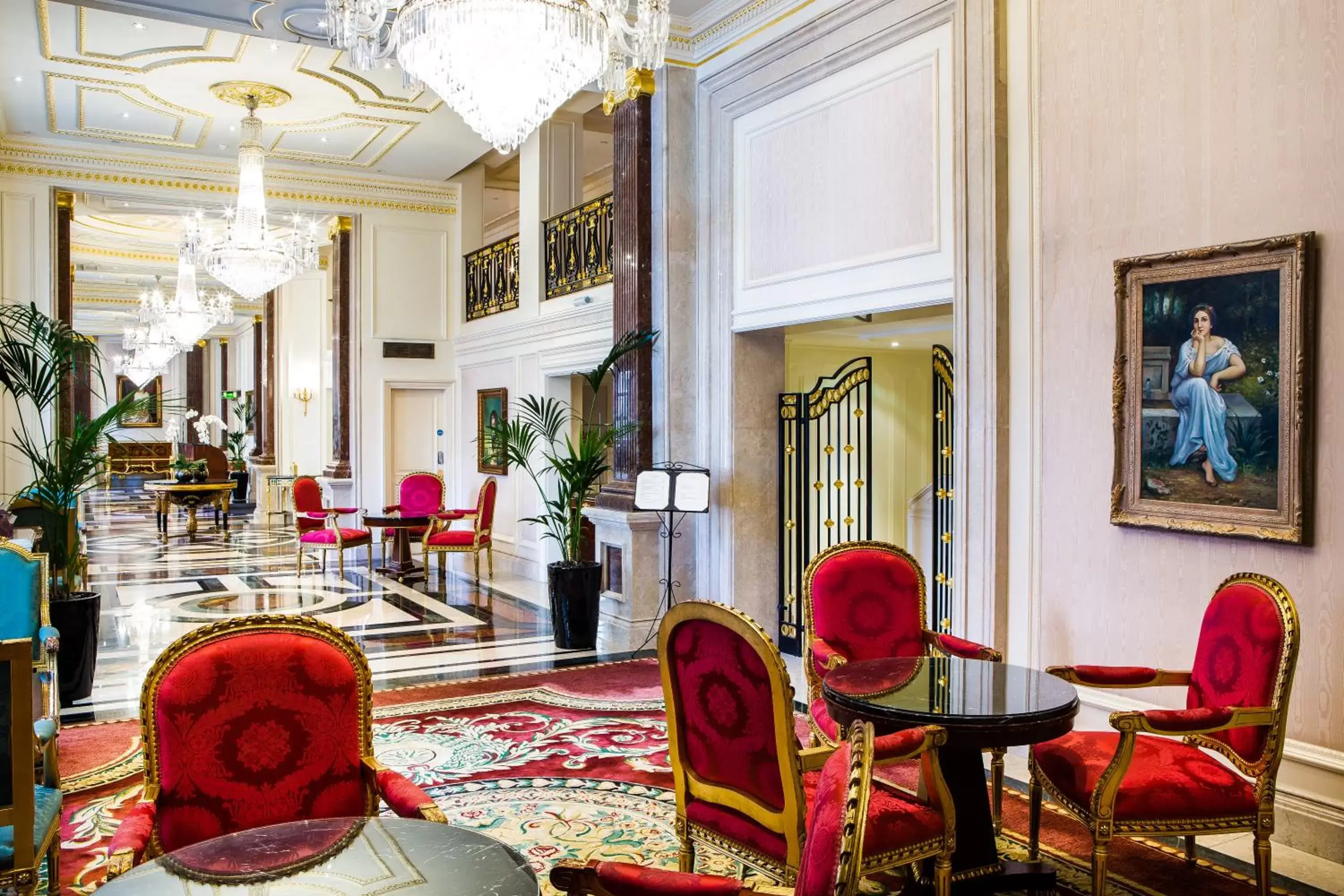 Lobby or reception in Bentley London