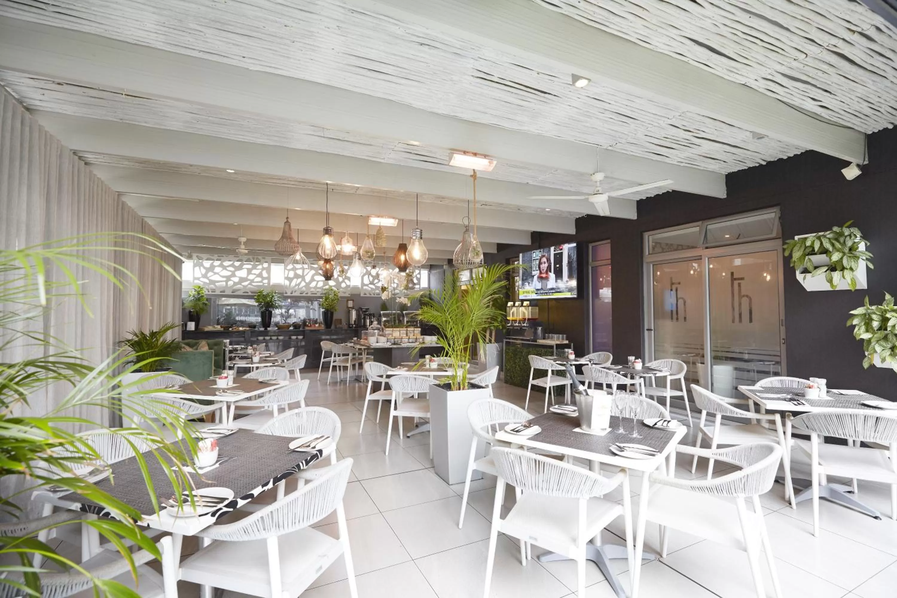 Restaurant/places to eat in The Hyde All Suite Hotel