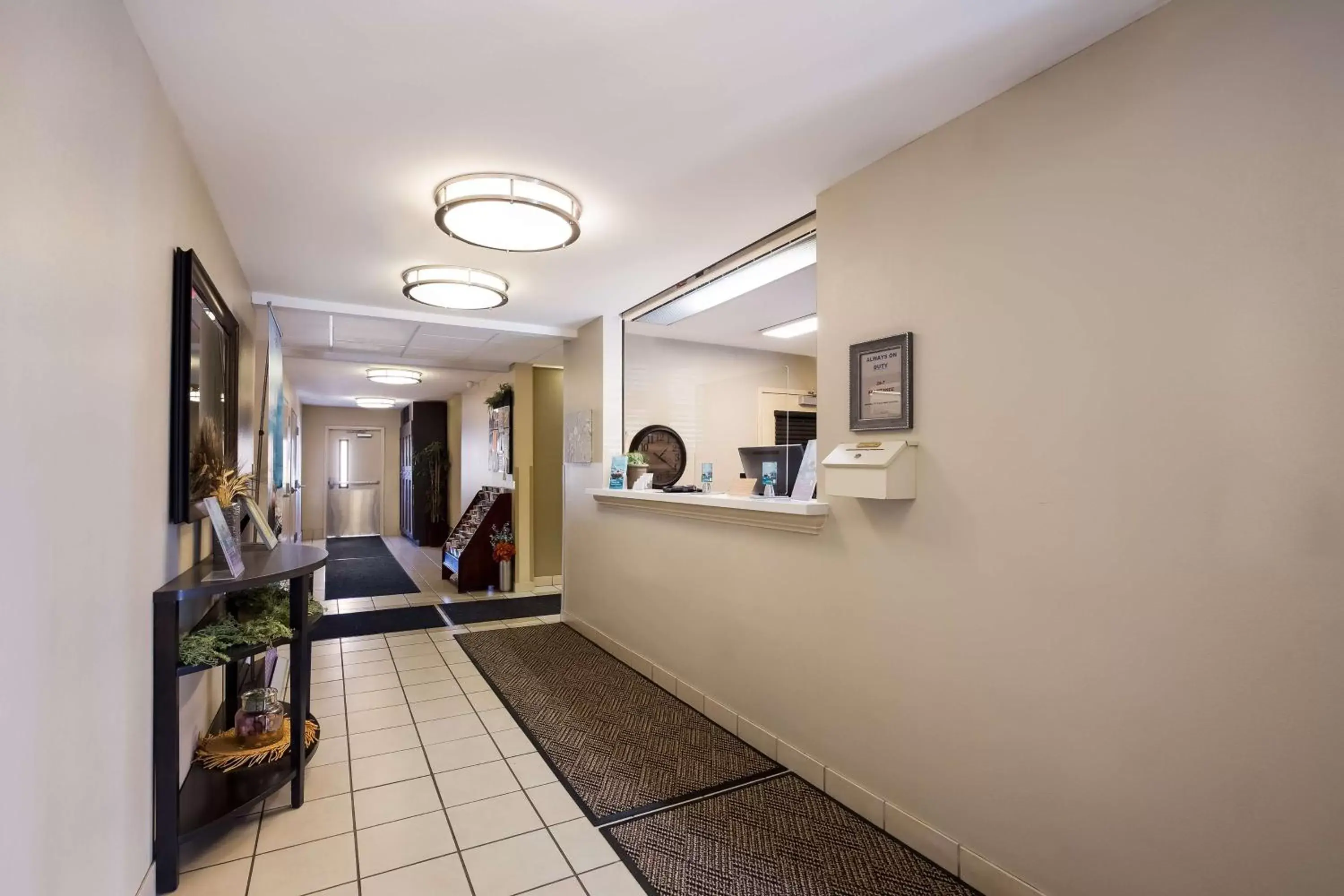 Lobby or reception, Lobby/Reception in Sonesta Simply Suites St Louis Earth City