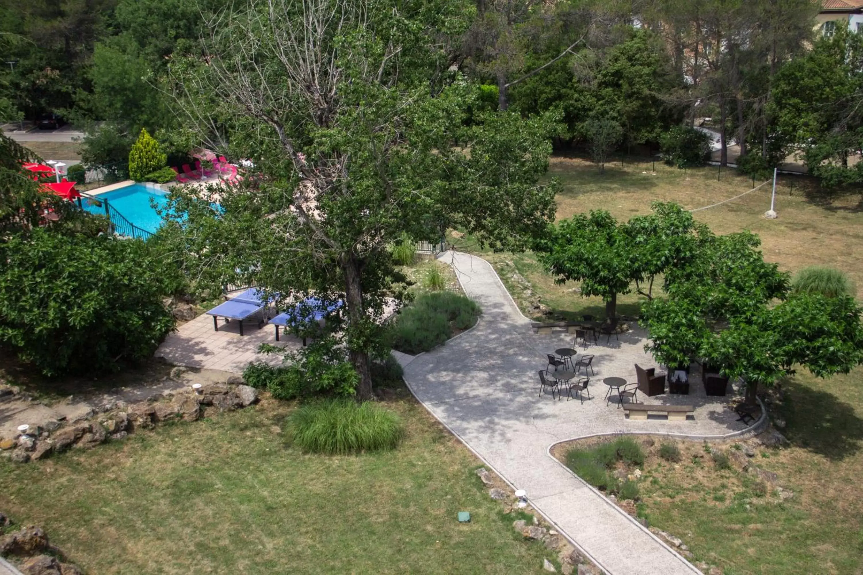 Garden view in ibis Antibes Sophia-Antipolis