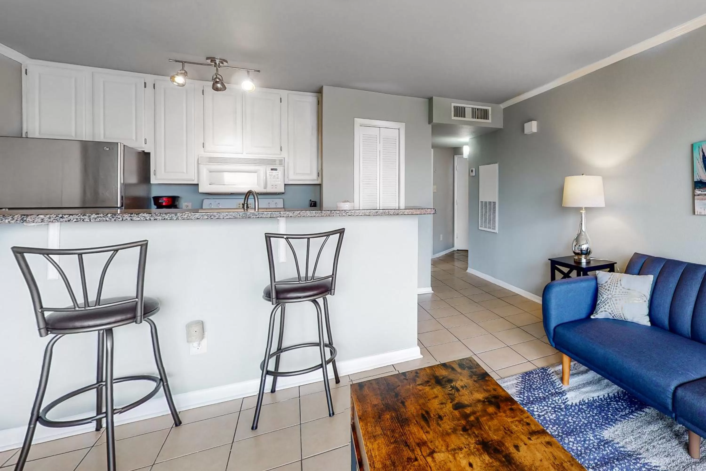 Kitchen/Kitchenette in Cove by the Seawall