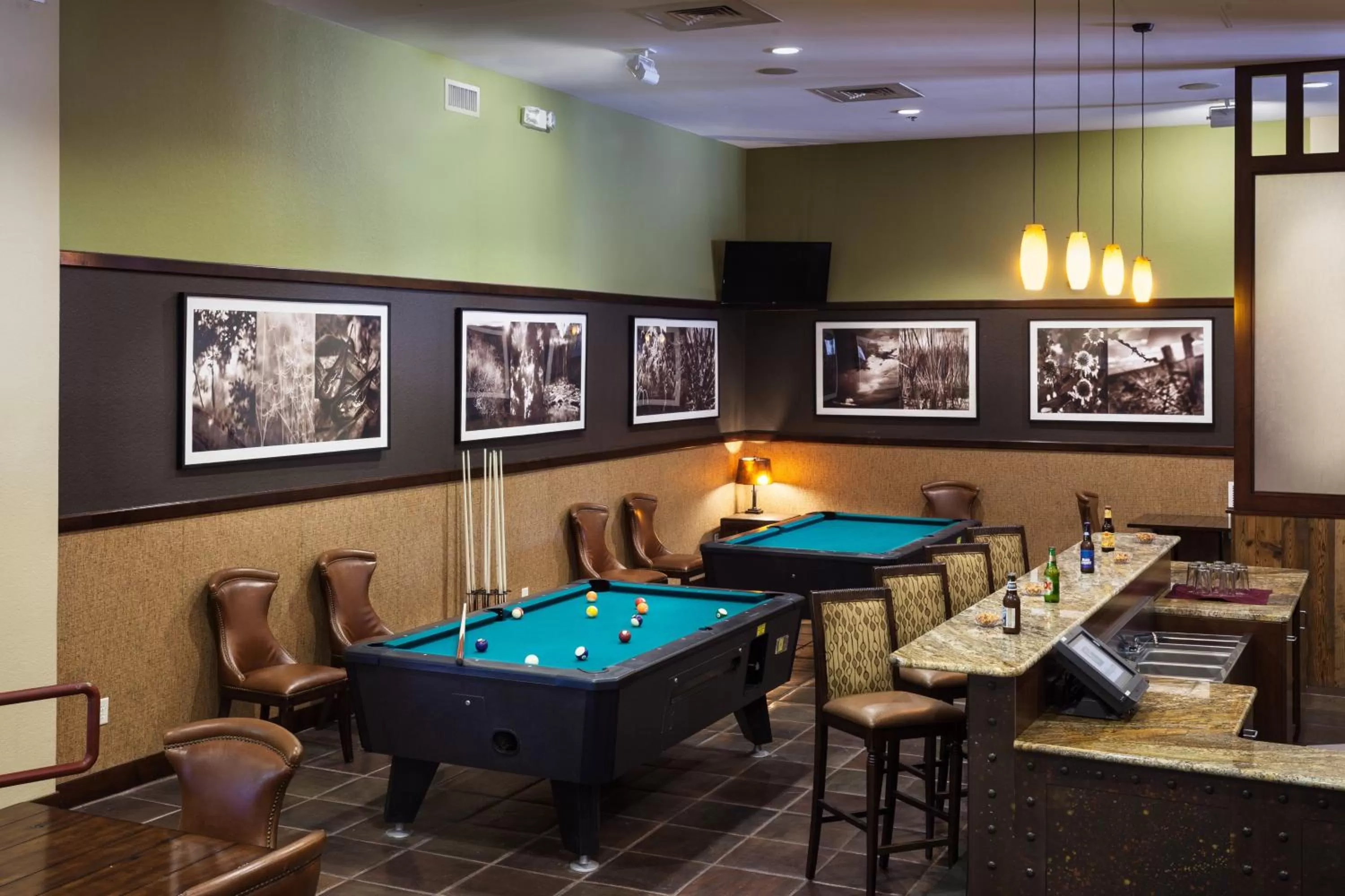 Lounge or bar in Holiday Inn San Antonio Northwest- SeaWorld Area by IHG