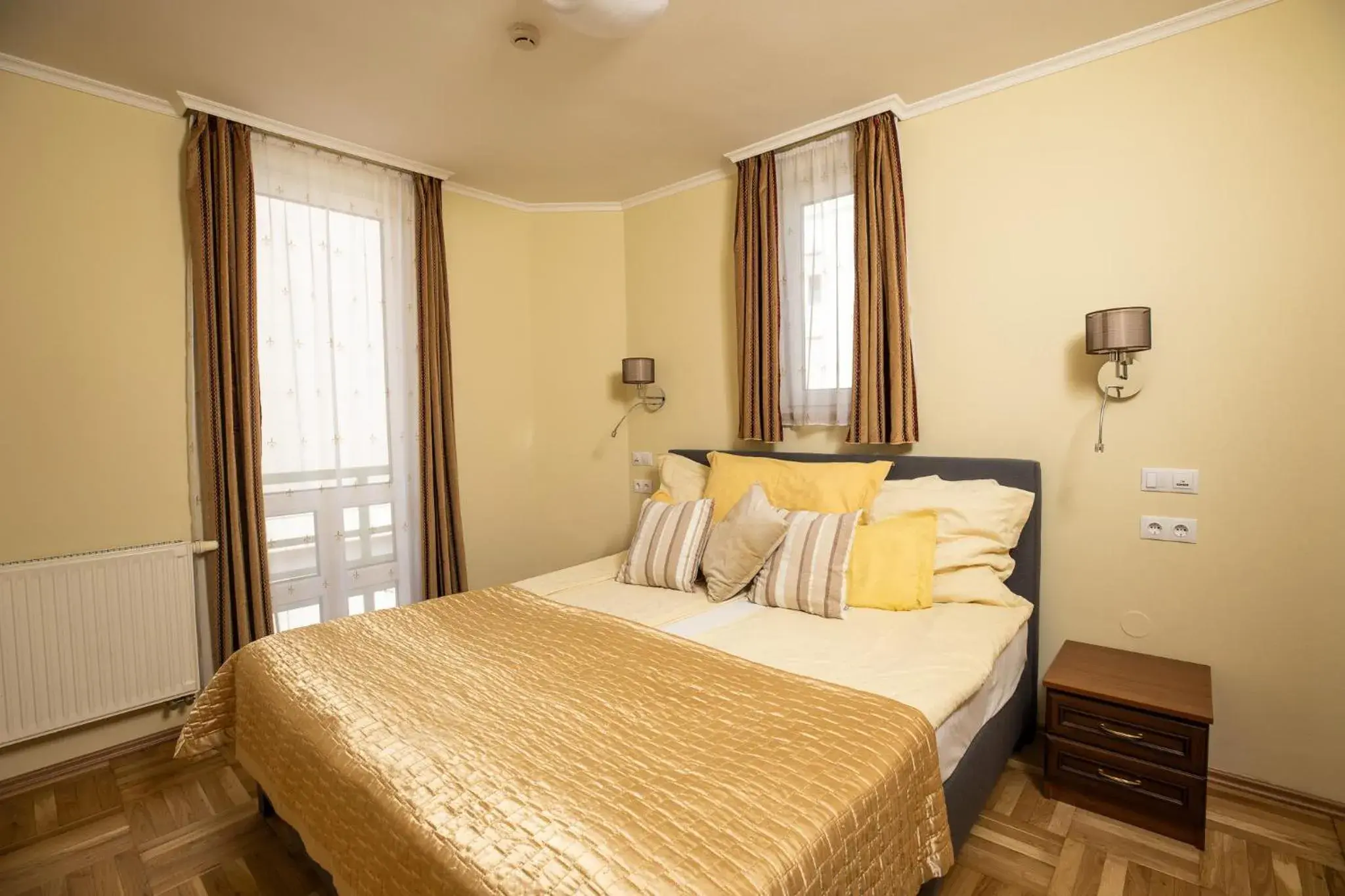 Bedroom, Bed in Dóm Hotel