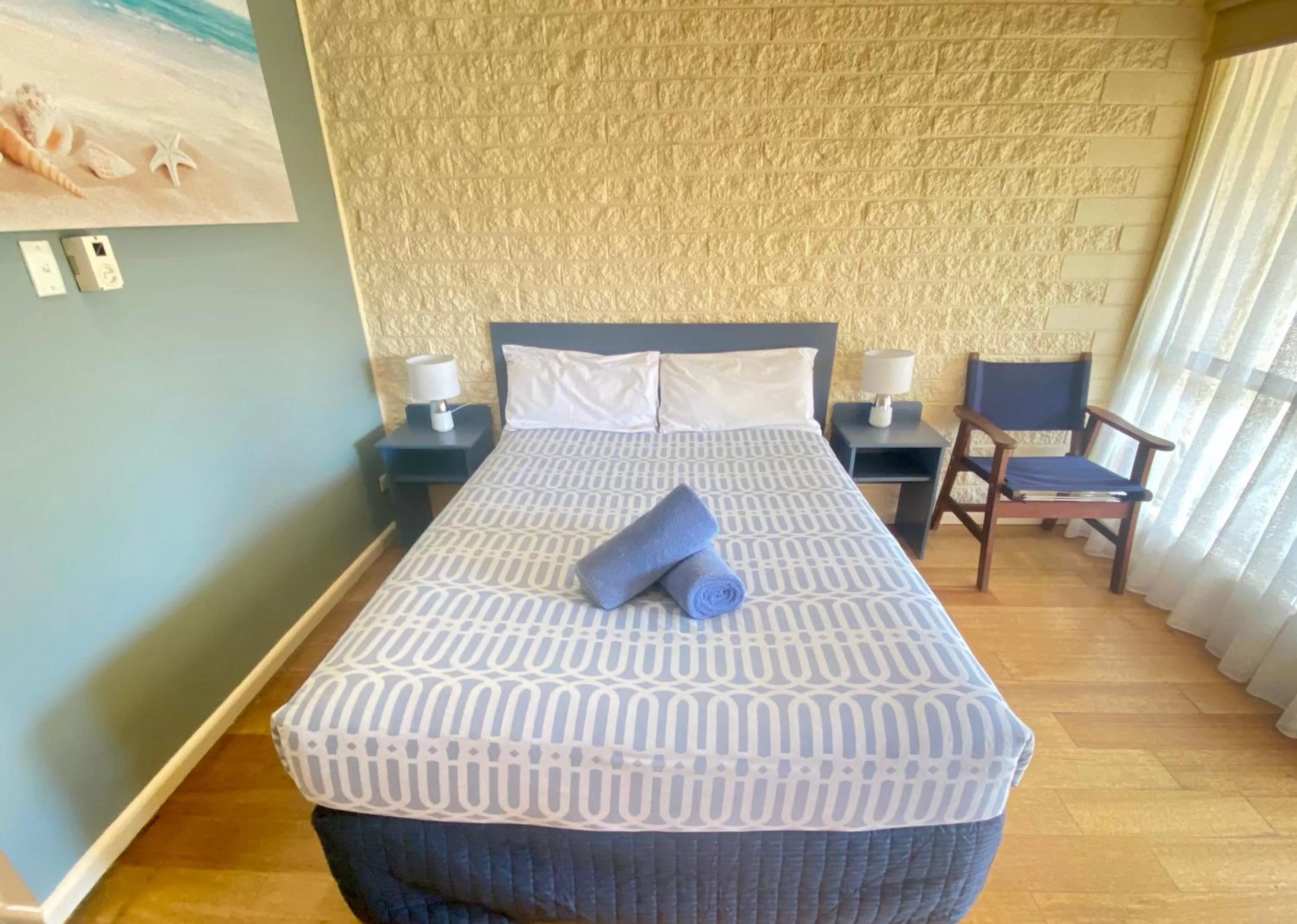 Bed in Rye Beach Motel Australia