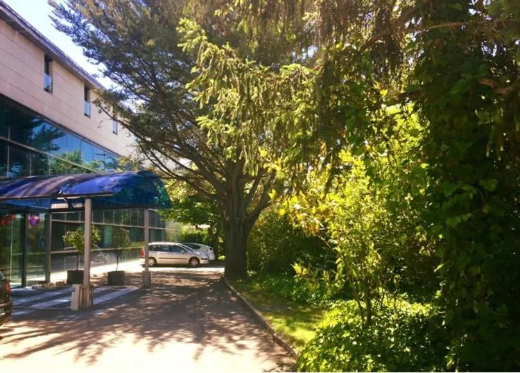 Garden in Hotel Restaurante El Valles 4 ESTRELLAS