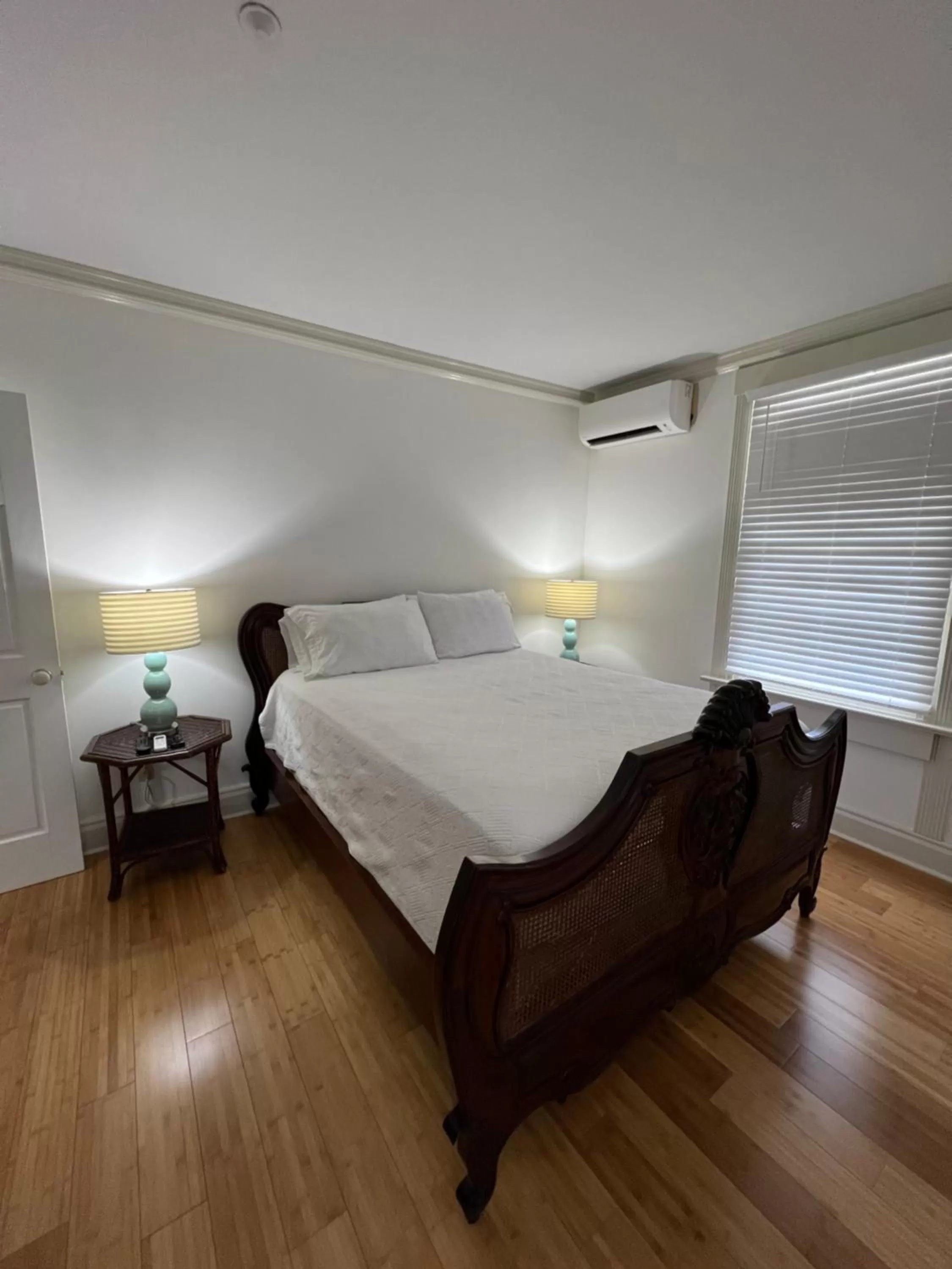 Bedroom, Bed in Elaine's Cape May Boutique Hotel