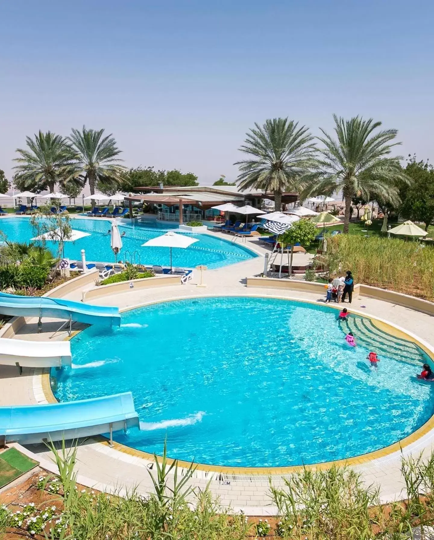 Swimming Pool in Mercure Grand Jebel Hafeet Hotel