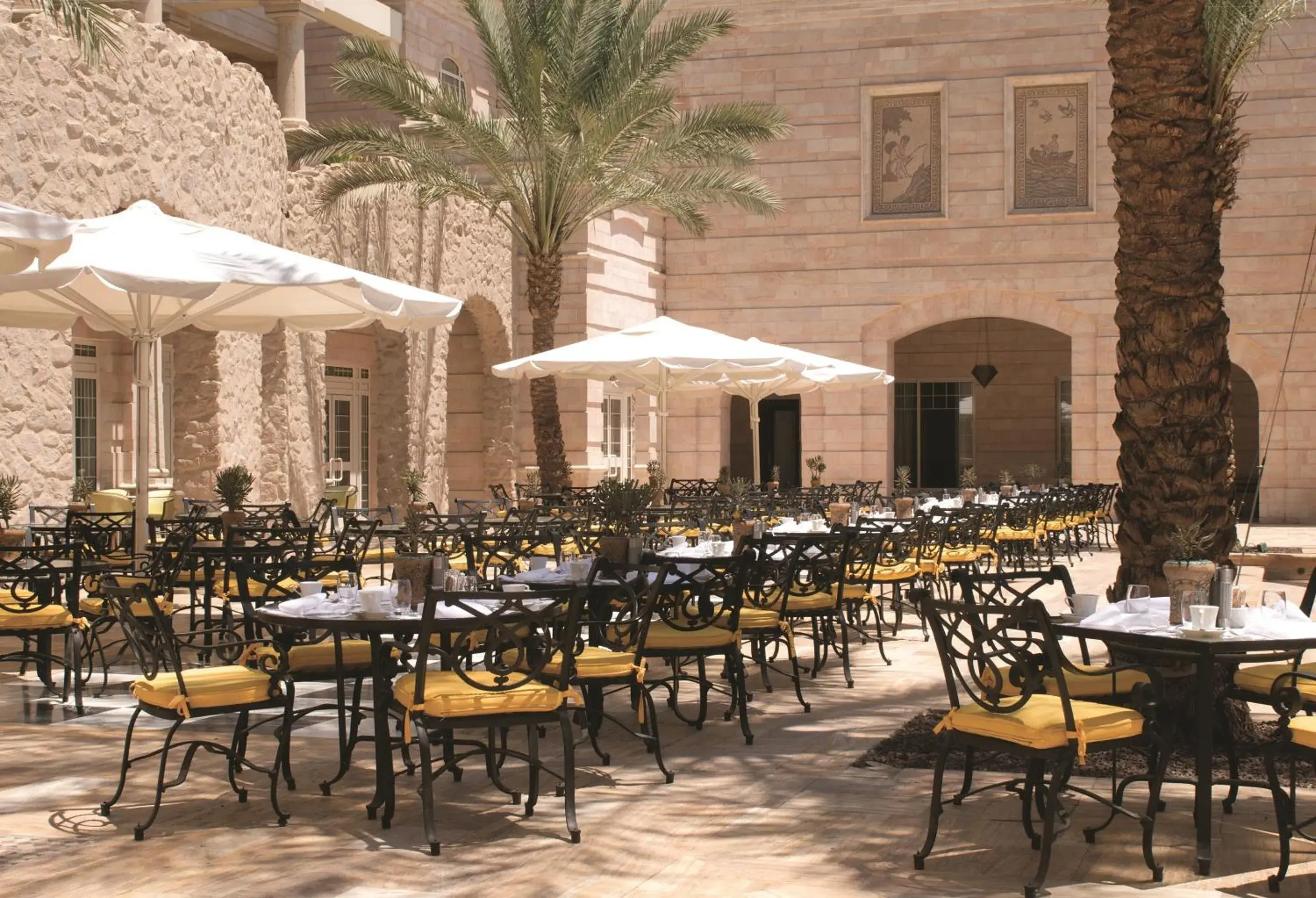 Restaurant/Places to Eat in Movenpick Resort & Residences Aqaba