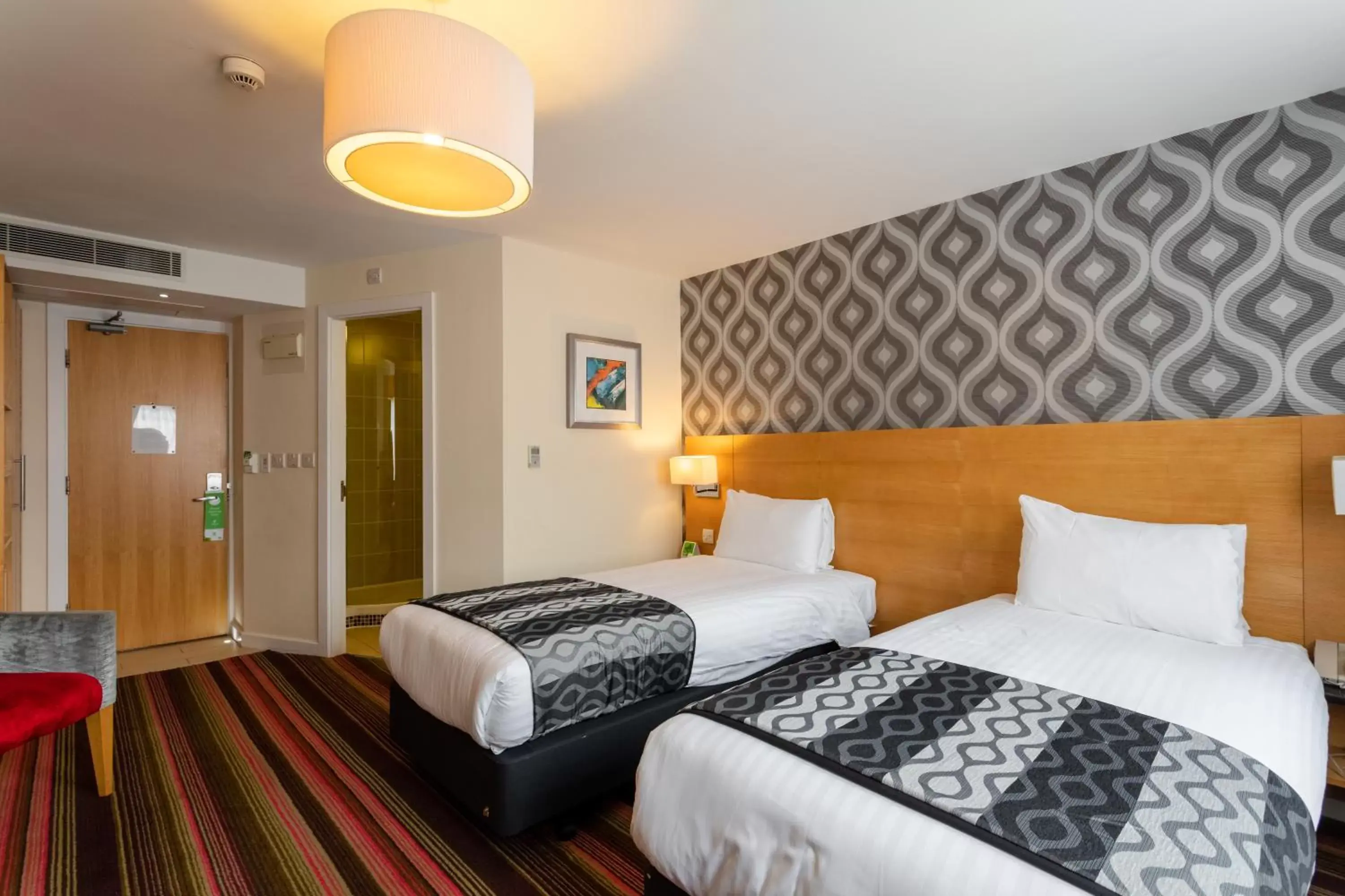 Bedroom, Bed in Holiday Inn Newcastle-Jesmond, an IHG Hotel