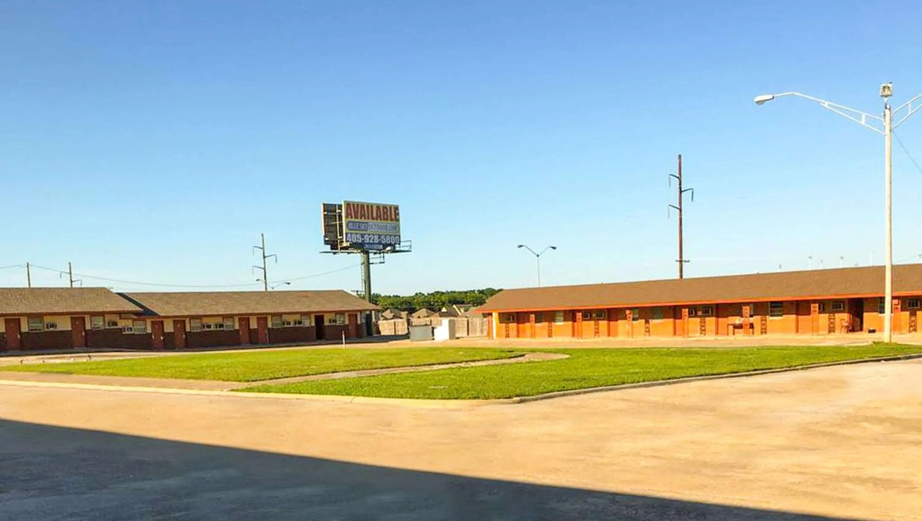 Property building in Budget Inn Ardmore OK