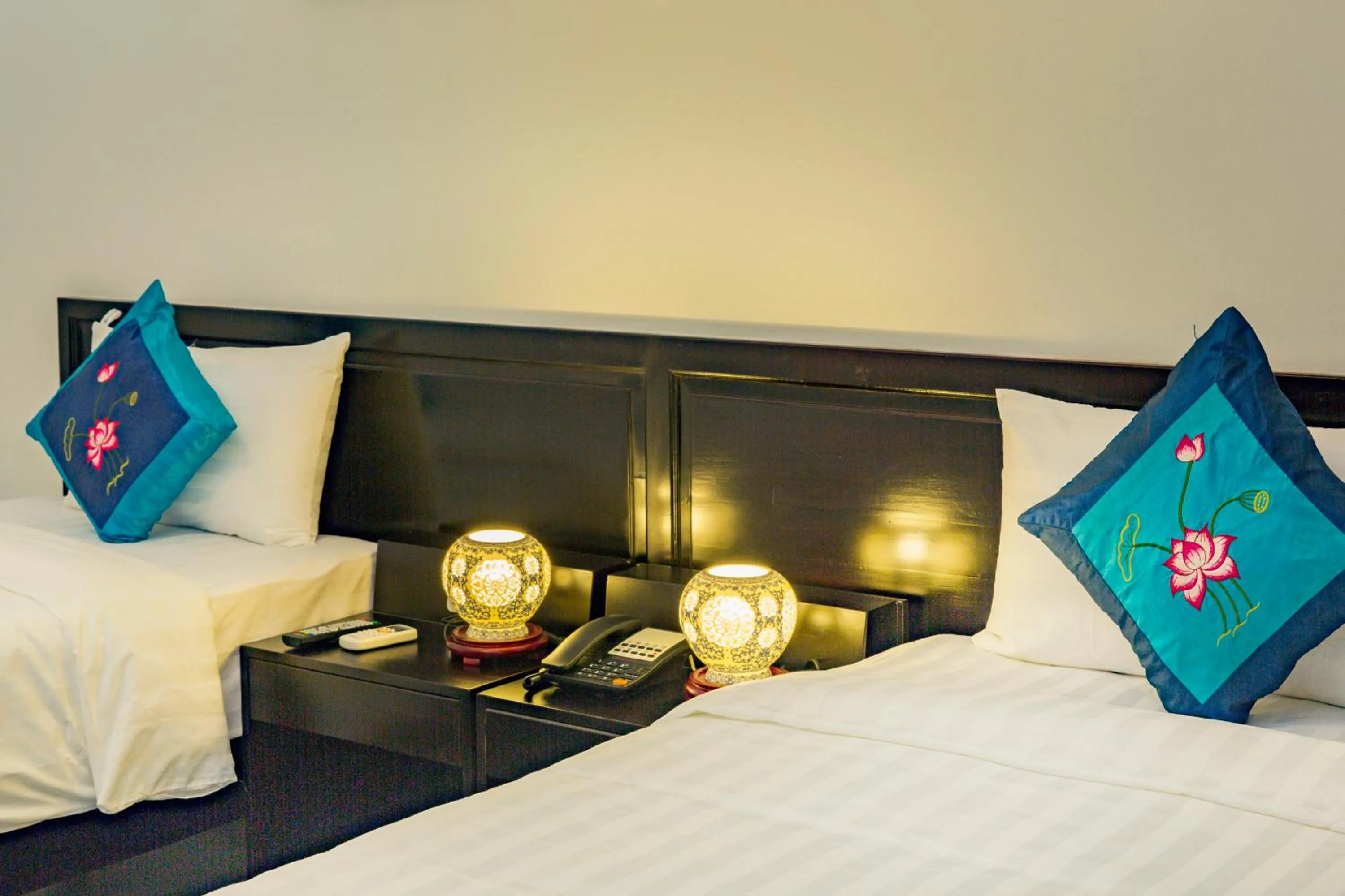 Bedroom, Bed in Phu House