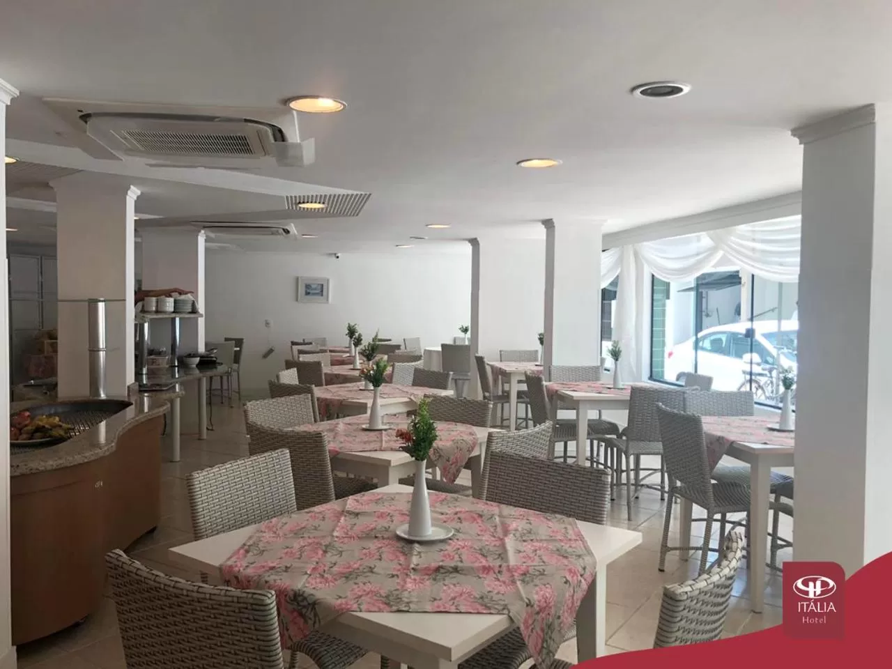 Breakfast in Hotel Italia