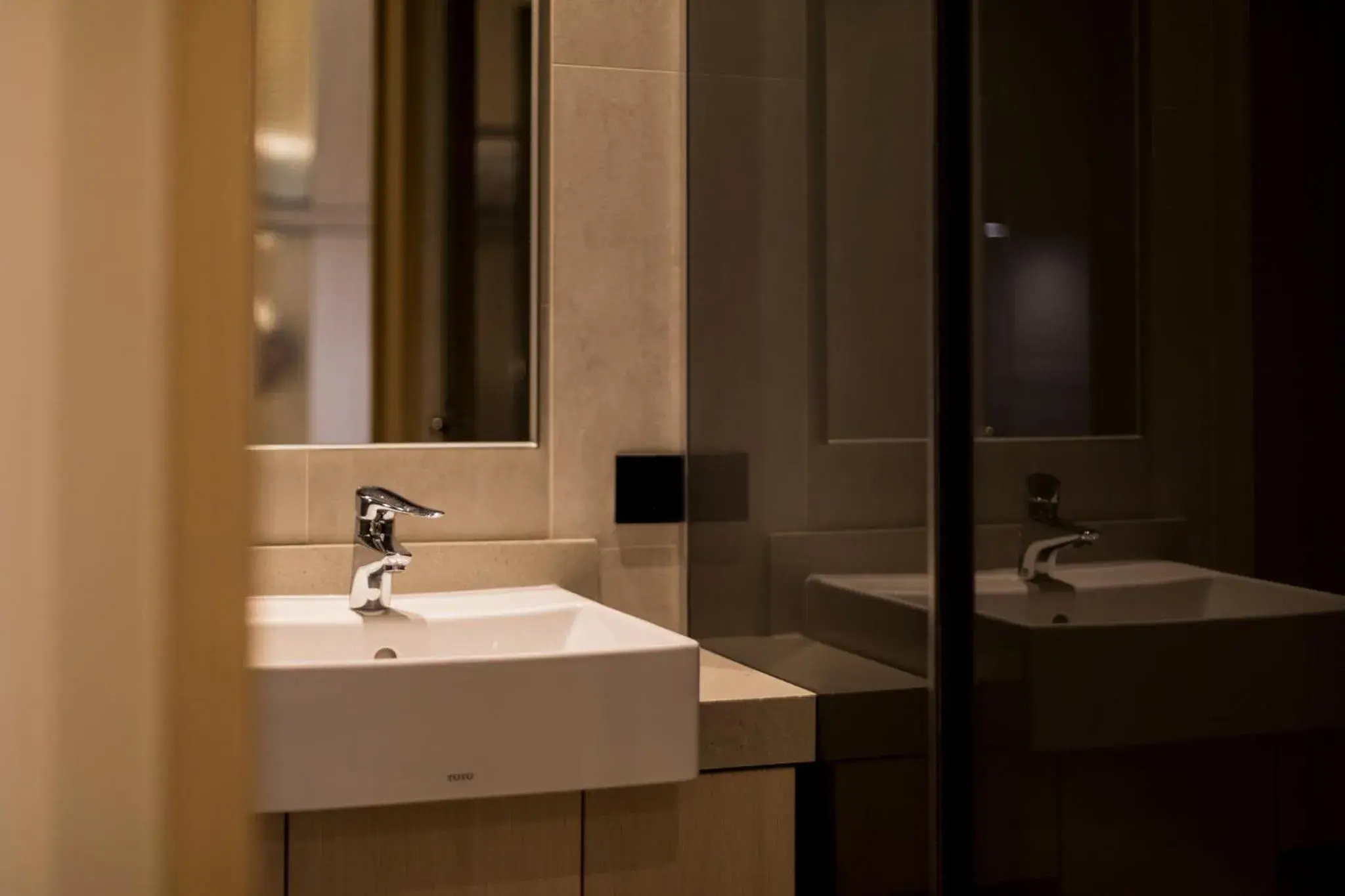 Bathroom in Quarantine Hotel - Meander 1948 Hostel - Taipei Main Station