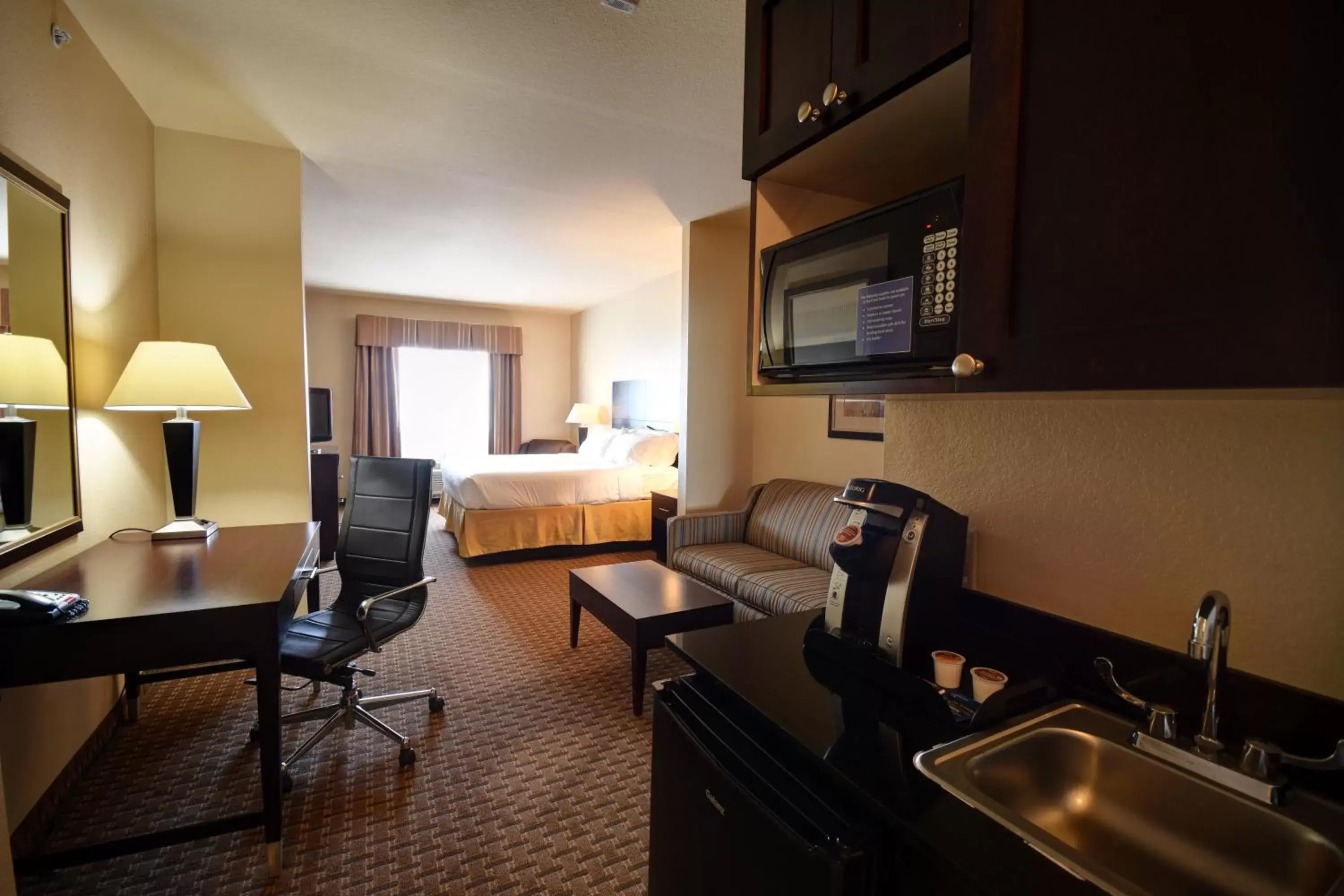 Bedroom, Seating Area in Holiday Inn Express Del Rio, an IHG Hotel