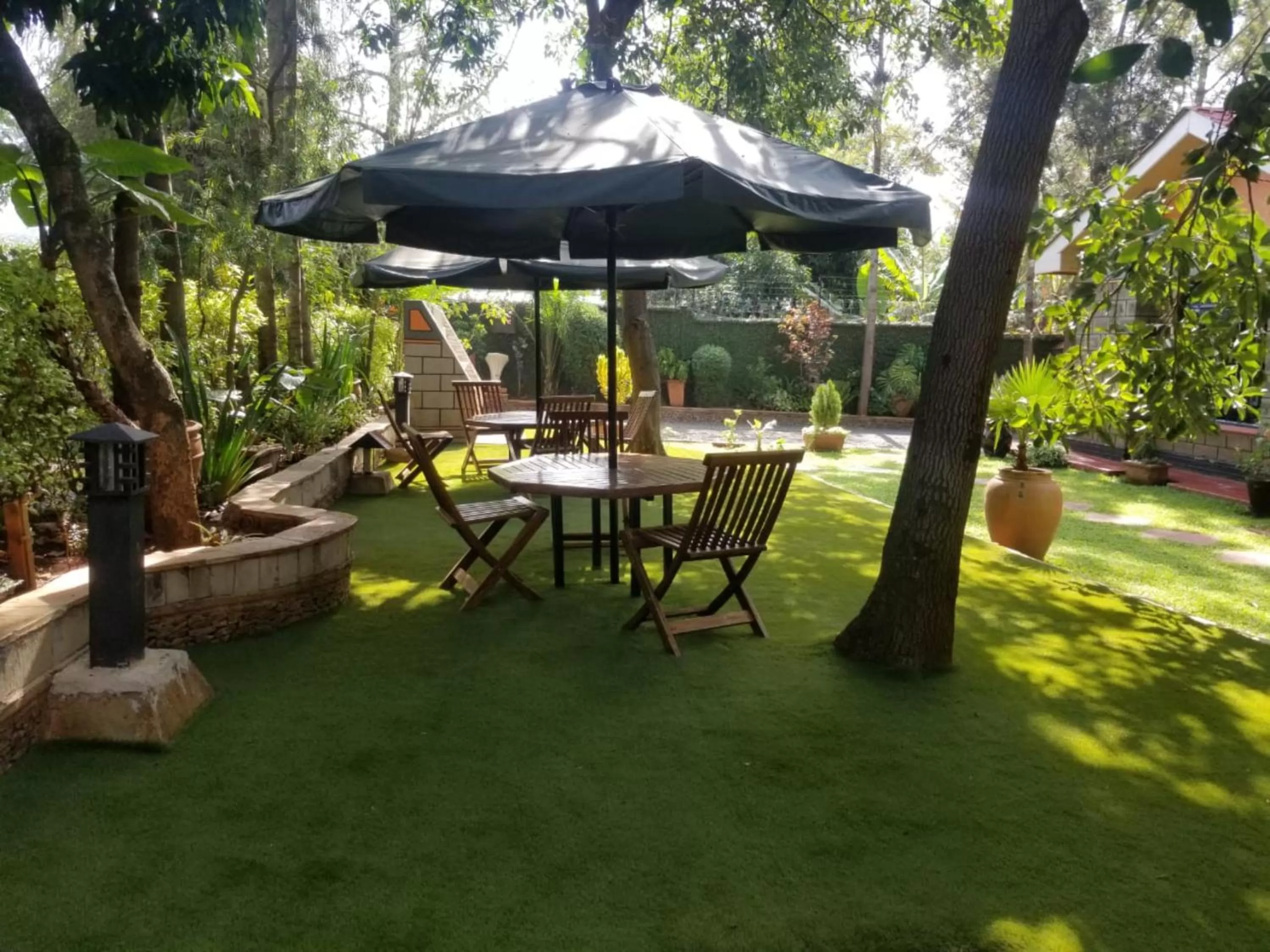 Spring in Lovely Garden Guest Home