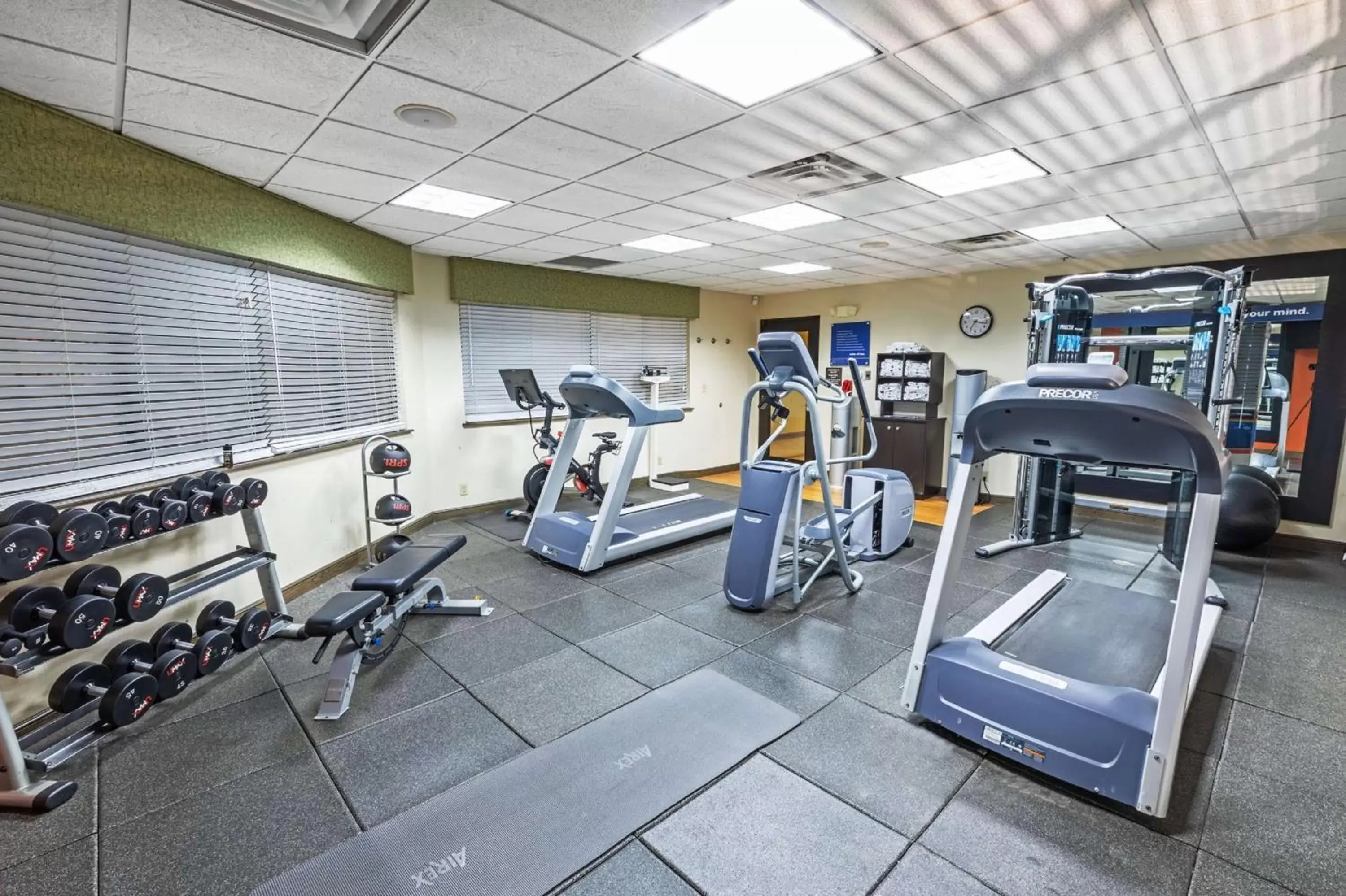 Fitness centre/facilities, Fitness Center/Facilities in Hampton Inn & Suites Owasso