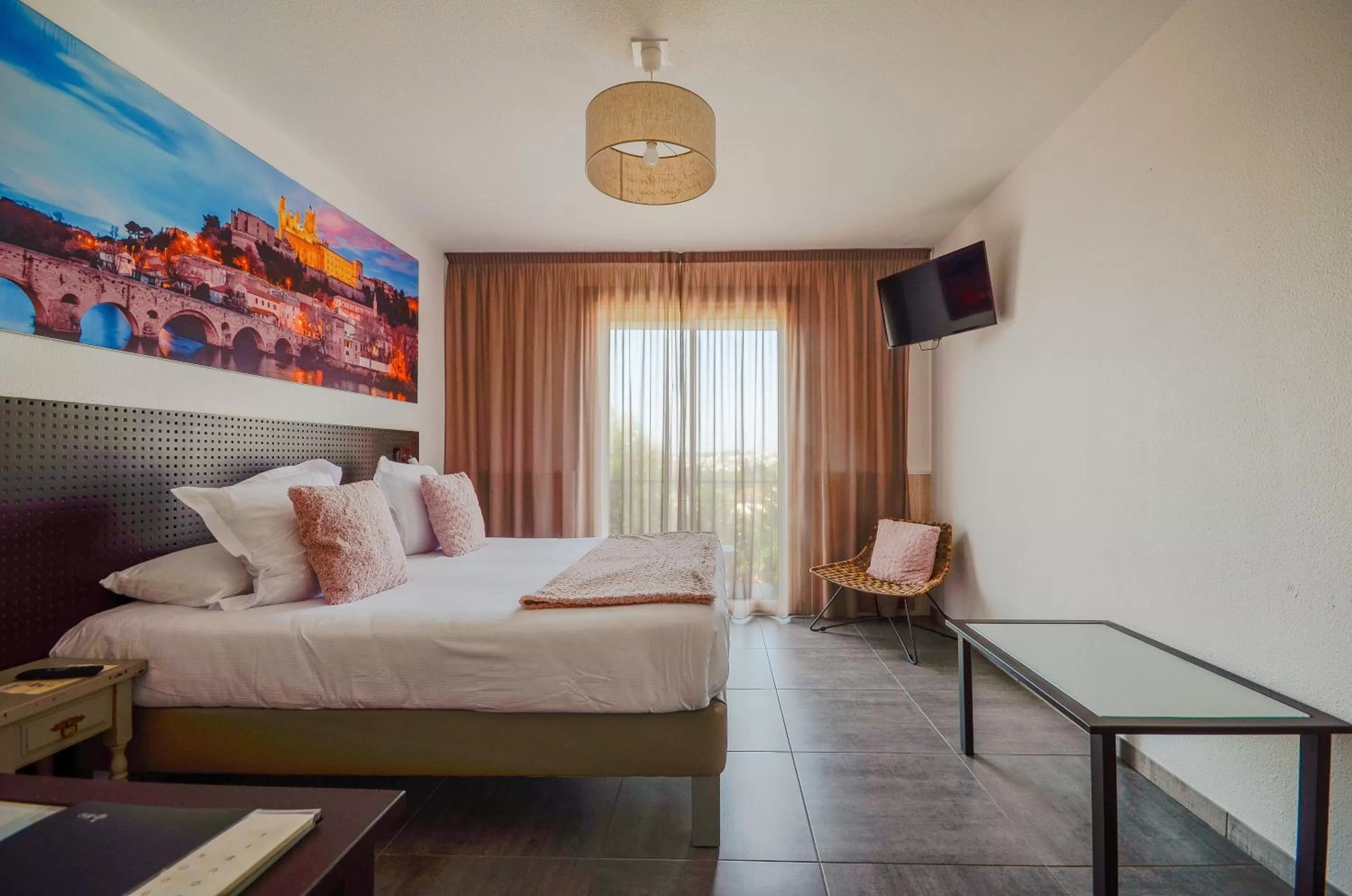 Natural landscape, Bed in Sure Hotel by Best Western Beziers Le Monestie