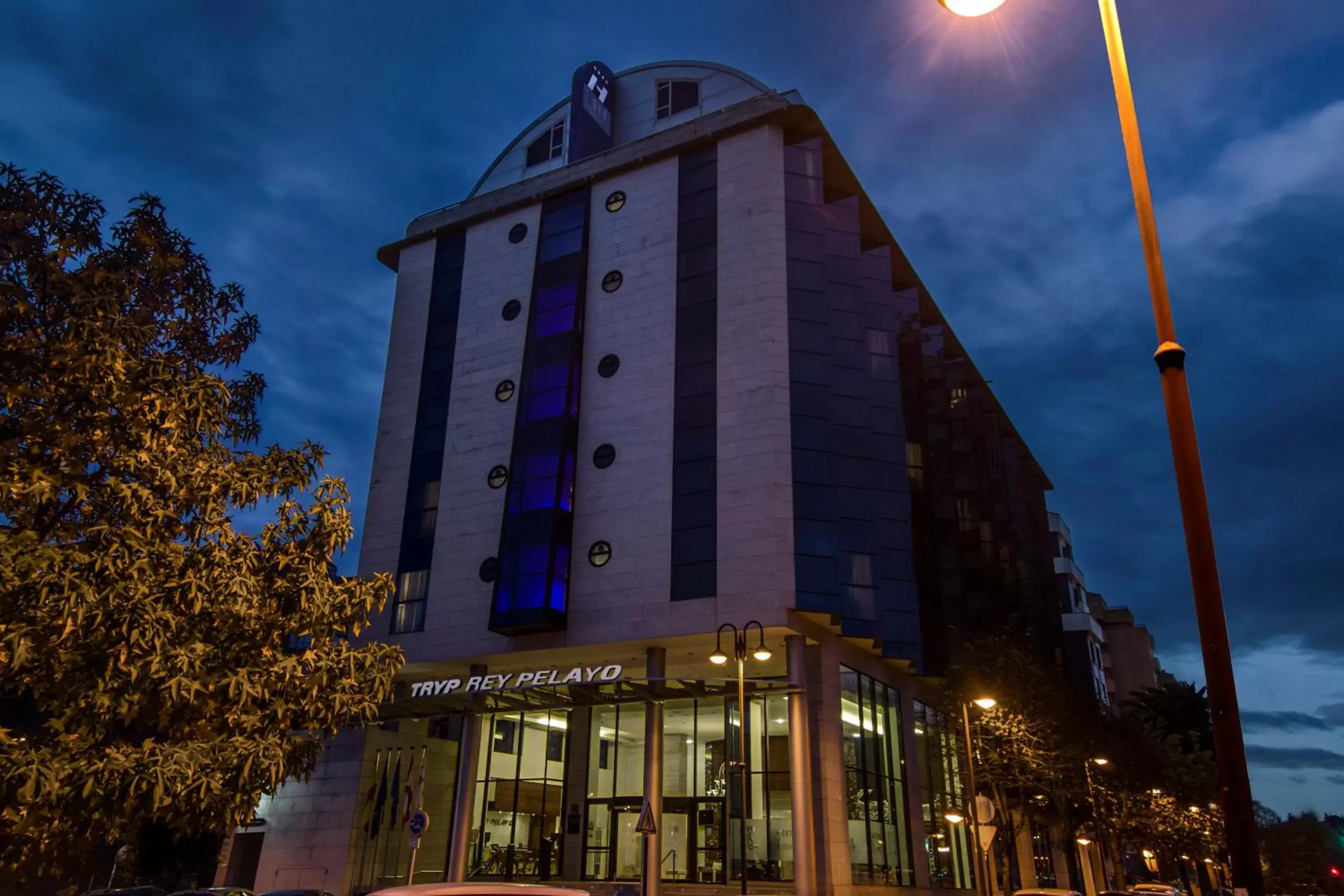 Property Building in Hotel Zentral Gijón Rey Pelayo