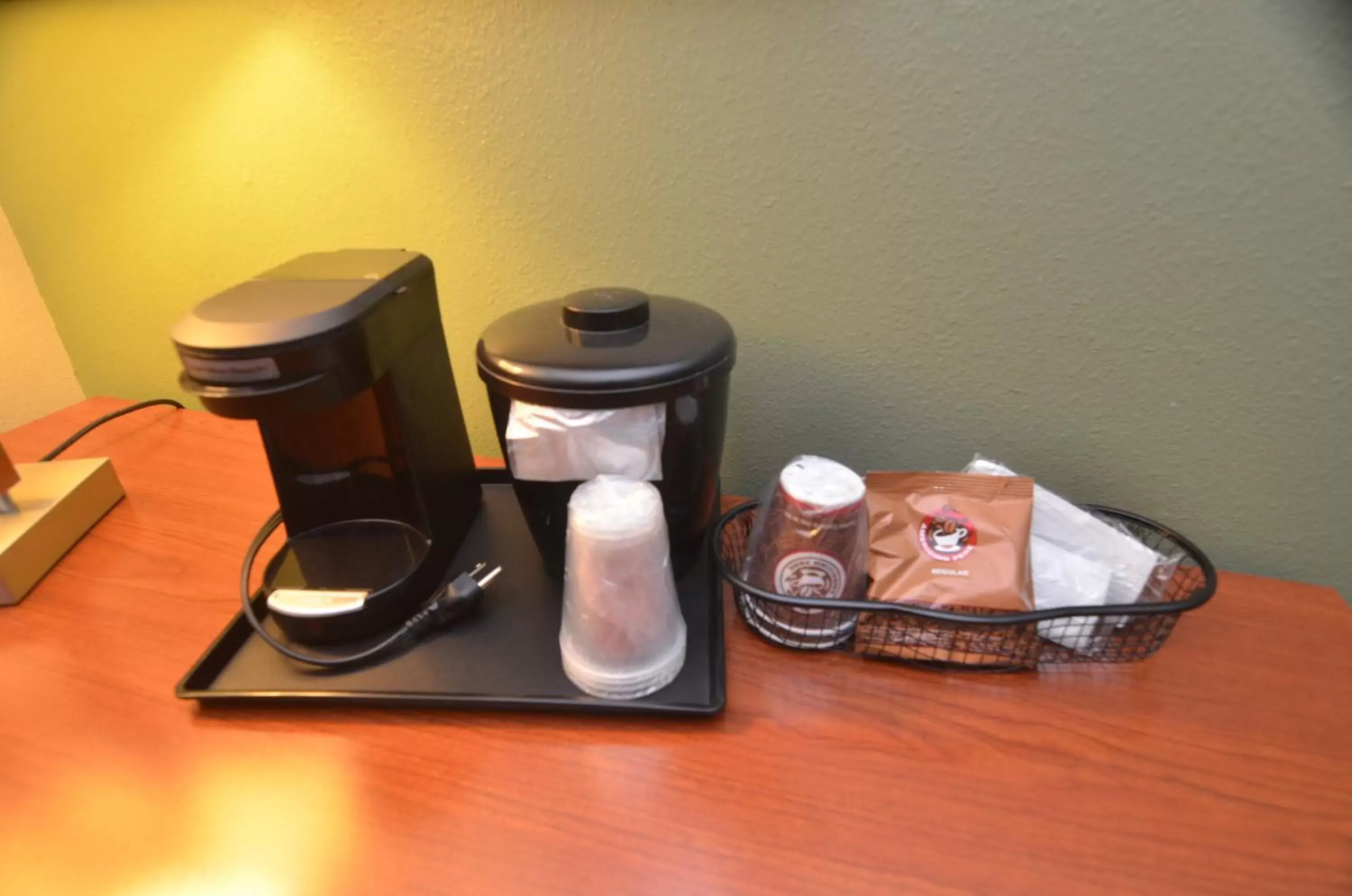 King Room - Non-Smoking in AmericInn by Wyndham Des Moines Airport King Room - Non-Smoking in AmericInn by Wyndham Des Moines Airport