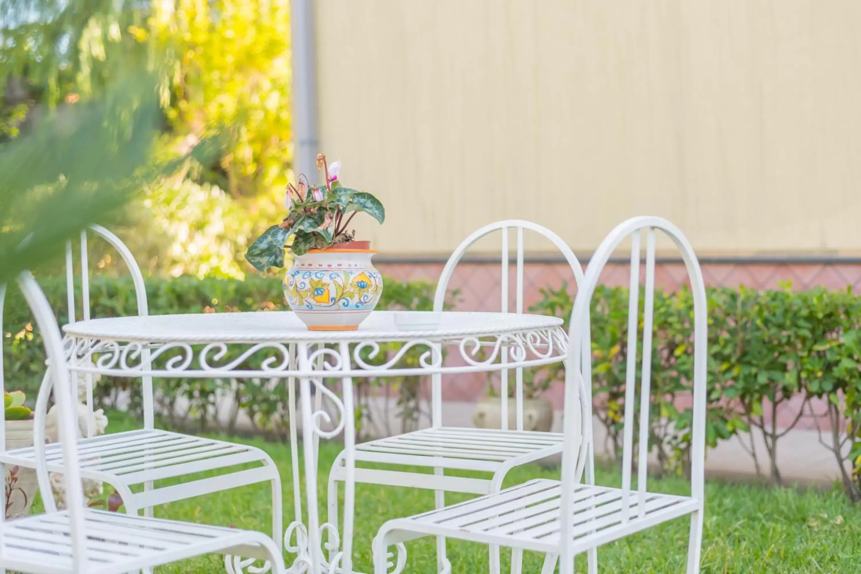 Patio in B&B BOUTIQUE DI CHARME "ETNA-RELAX-NATURA"