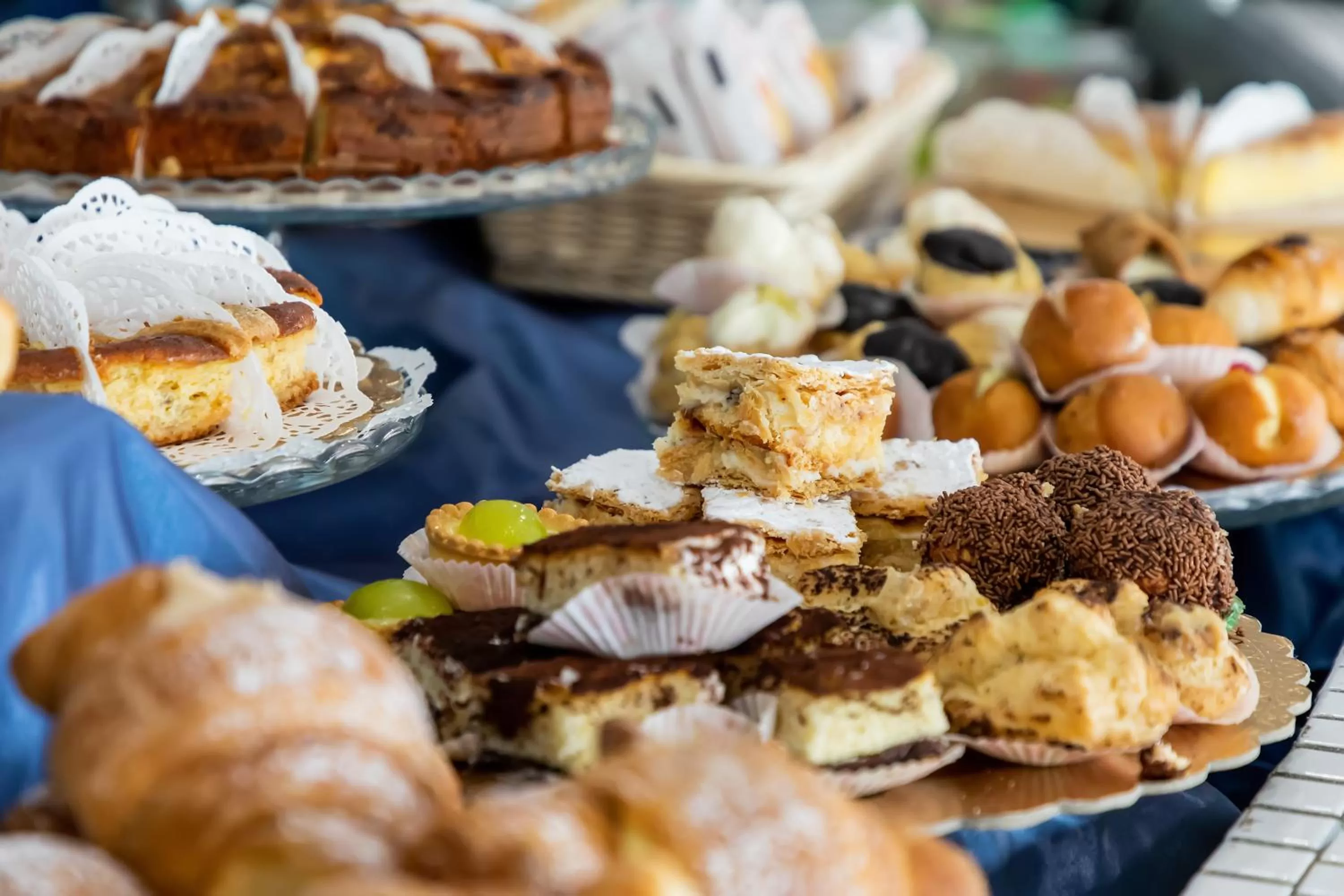 Food and drinks in Hotel Centro Congressi Polo Nautico