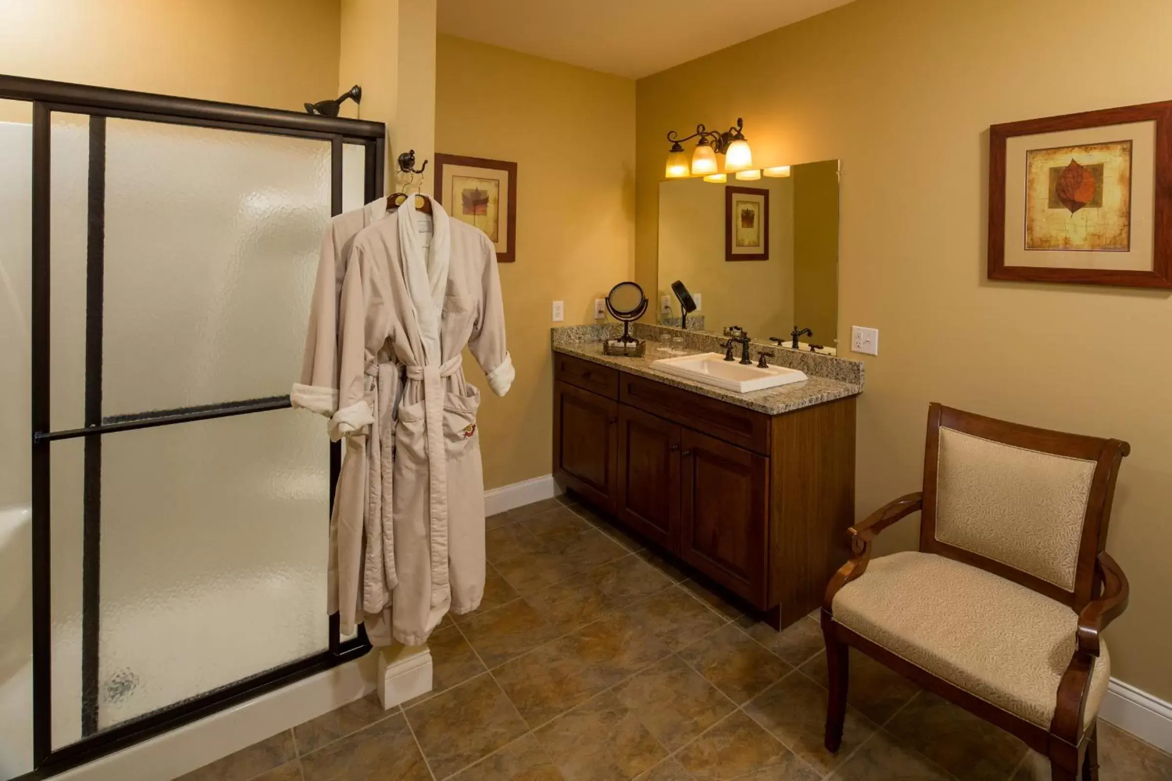 Bathroom in Goldmoor Inn & Resort